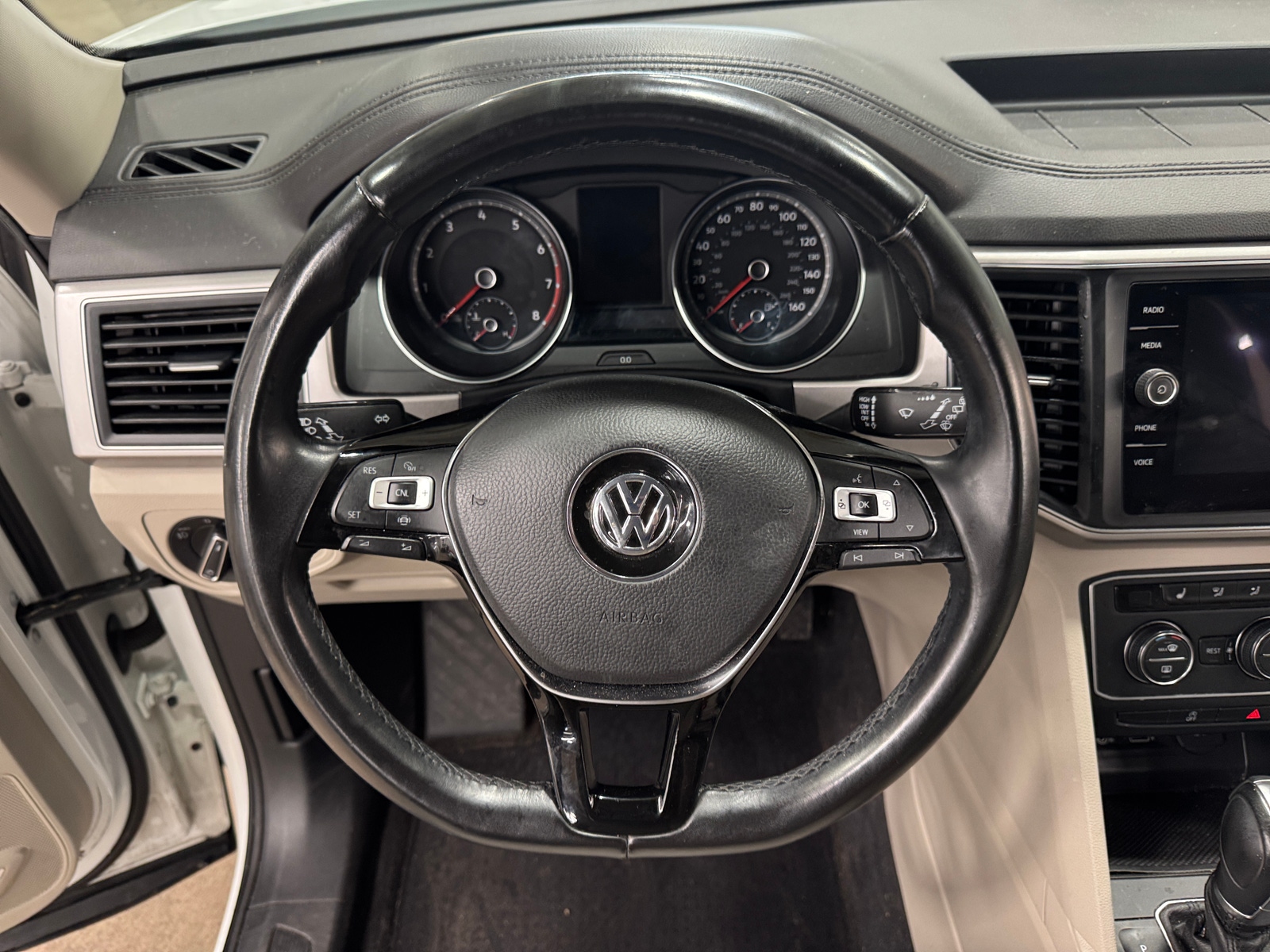 Thumbnail: 2019 Volkswagen Atlas - 4