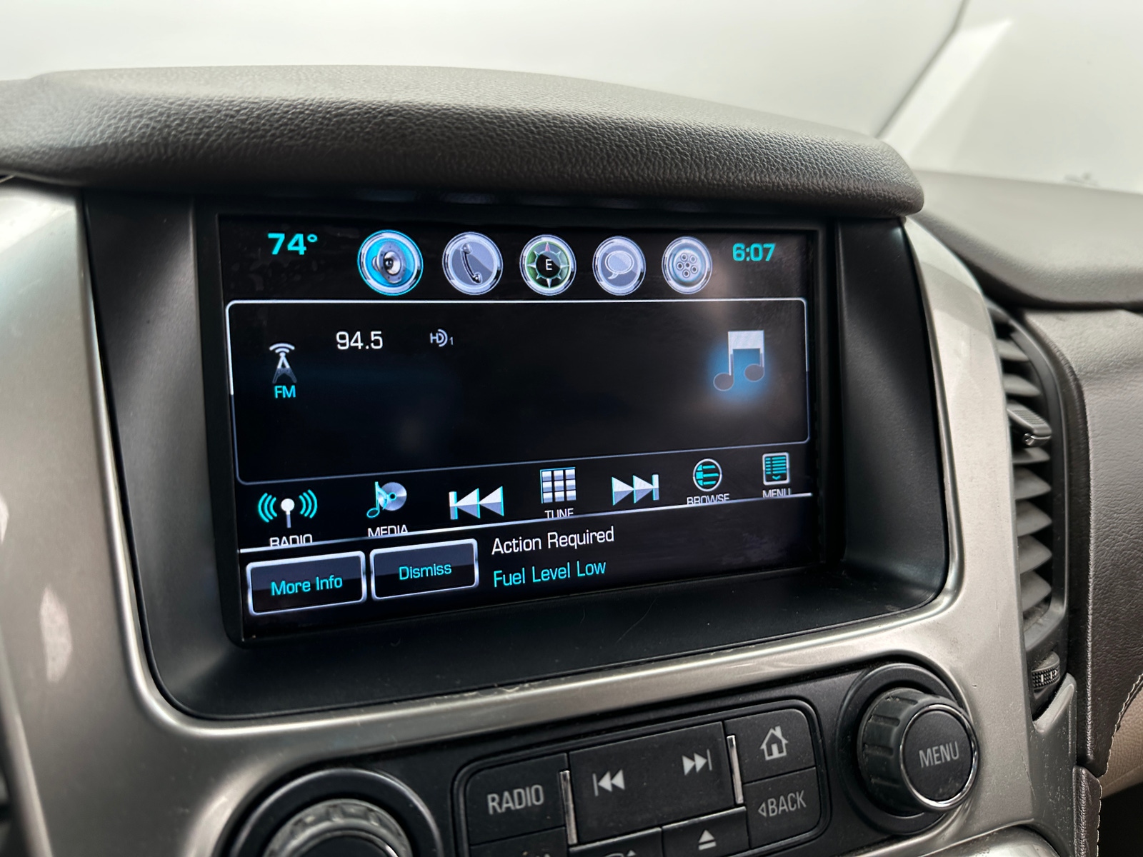 Thumbnail: 2018 Chevrolet Suburban - 4
