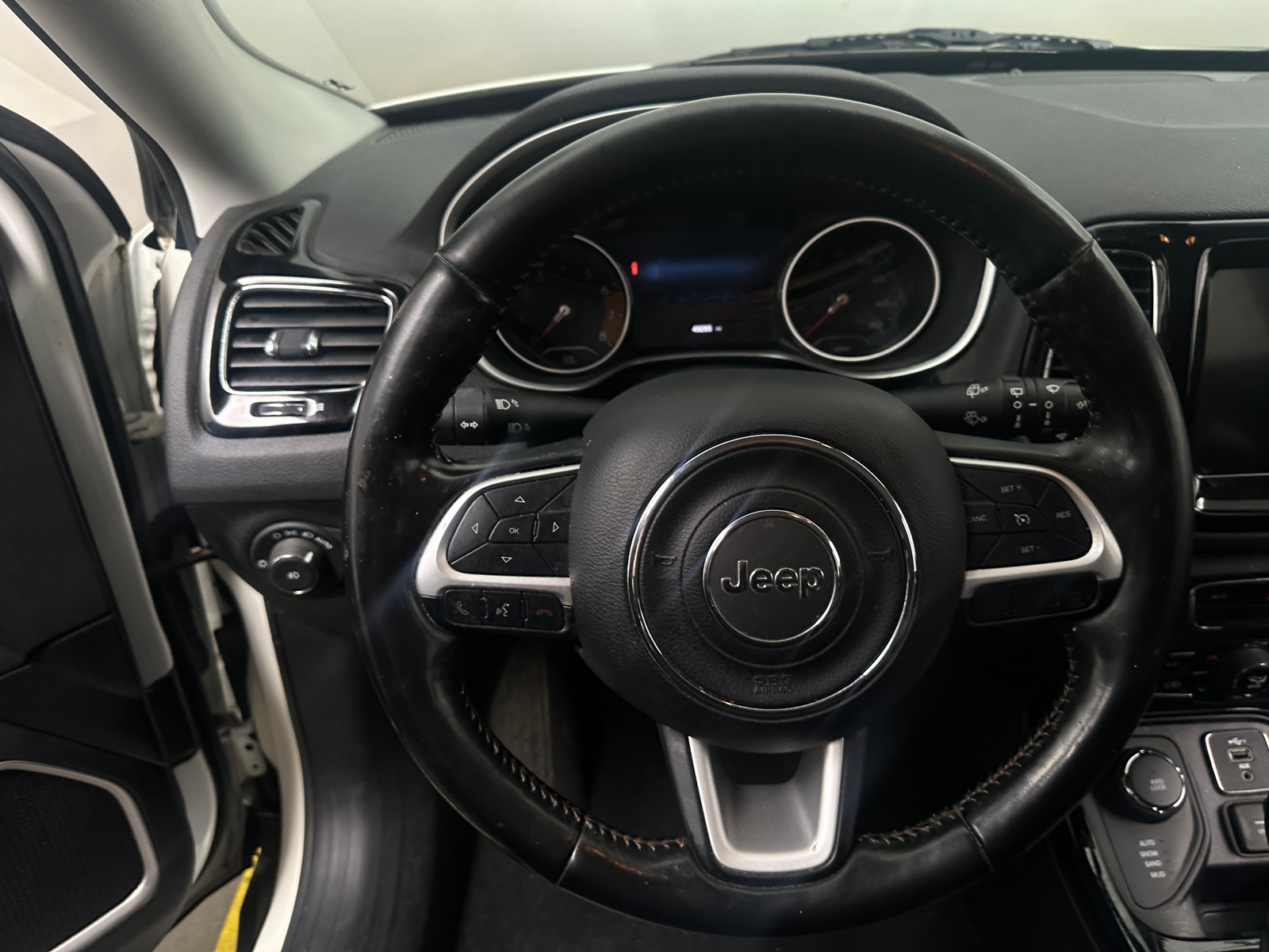 Thumbnail: 2020 Jeep Compass - 4
