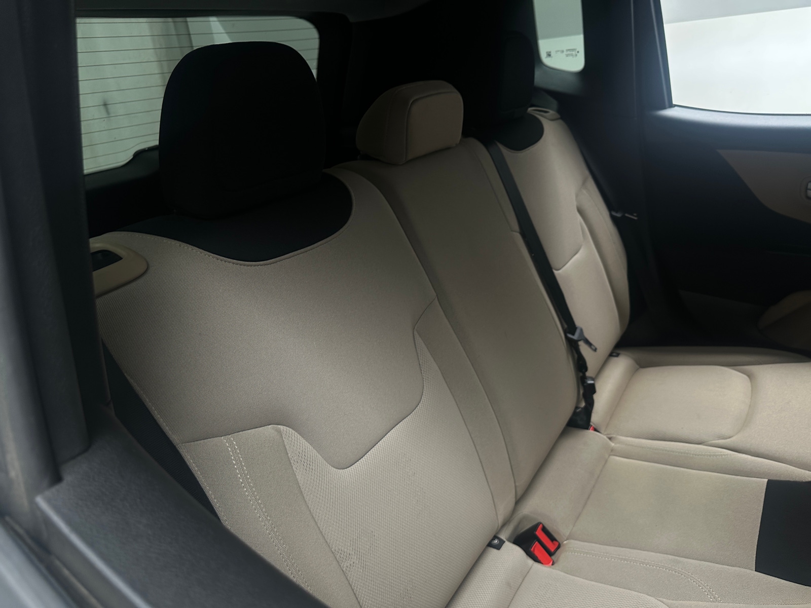 Thumbnail: 2015 Jeep Renegade - 6