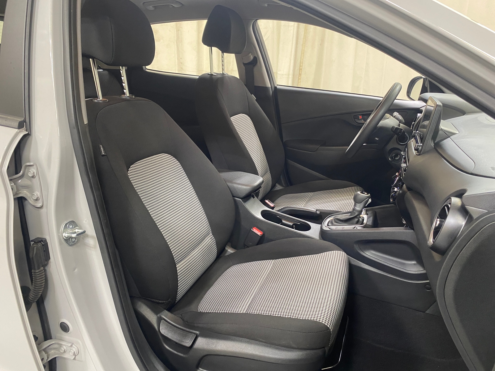 Thumbnail: 2023 Hyundai Kona - 2