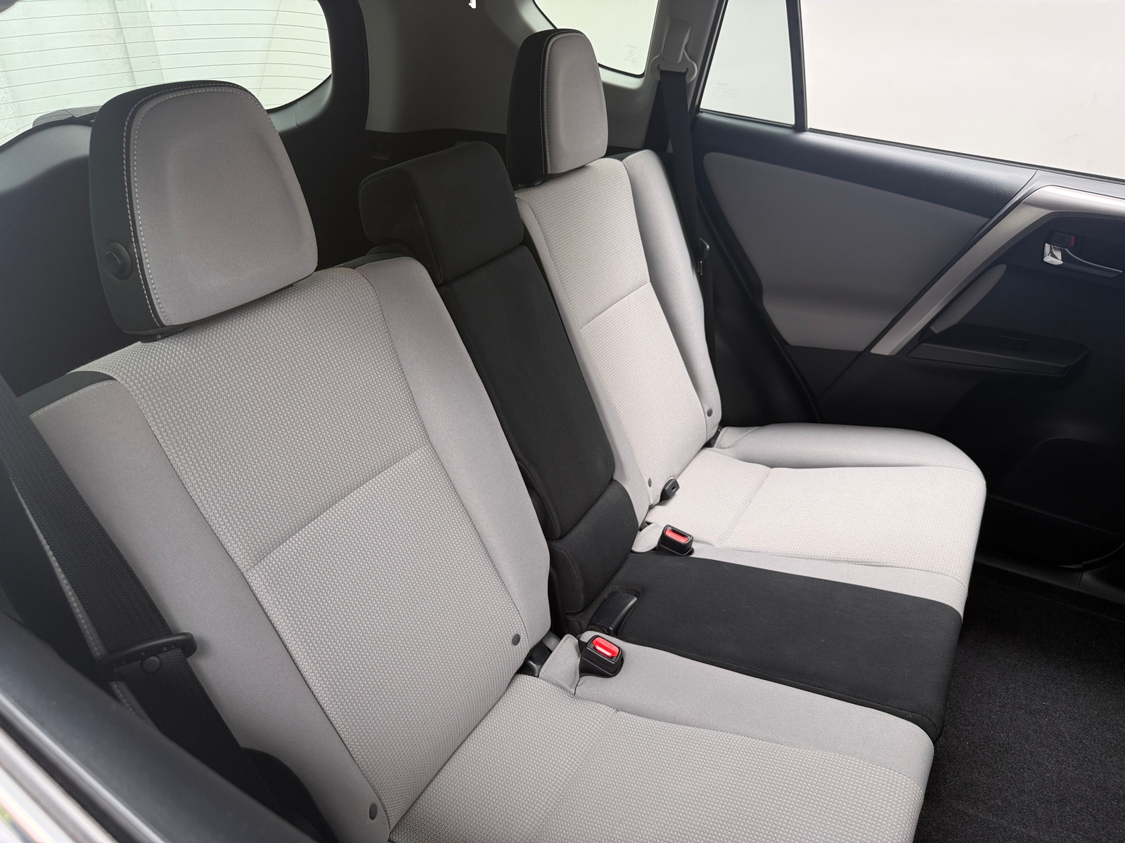 Thumbnail: 2016 Toyota RAV4 - 6
