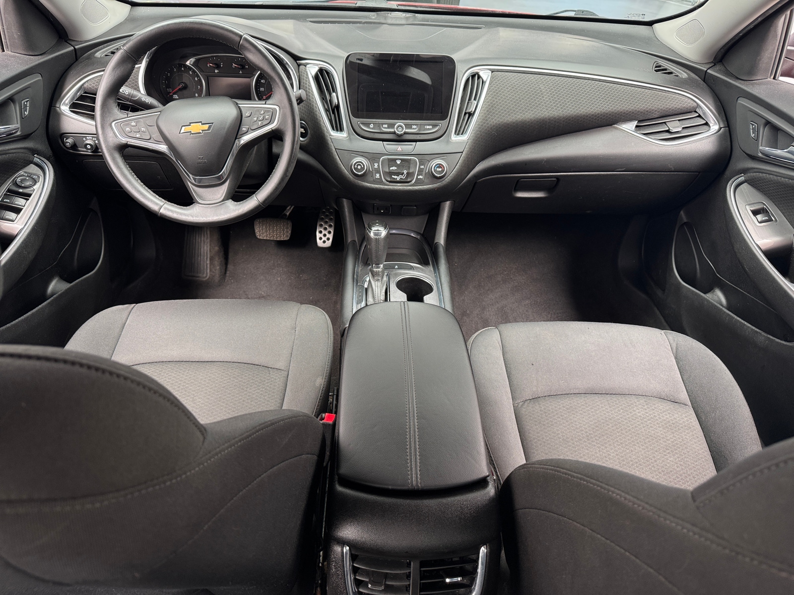 Thumbnail: 2016 Chevrolet Malibu - 3