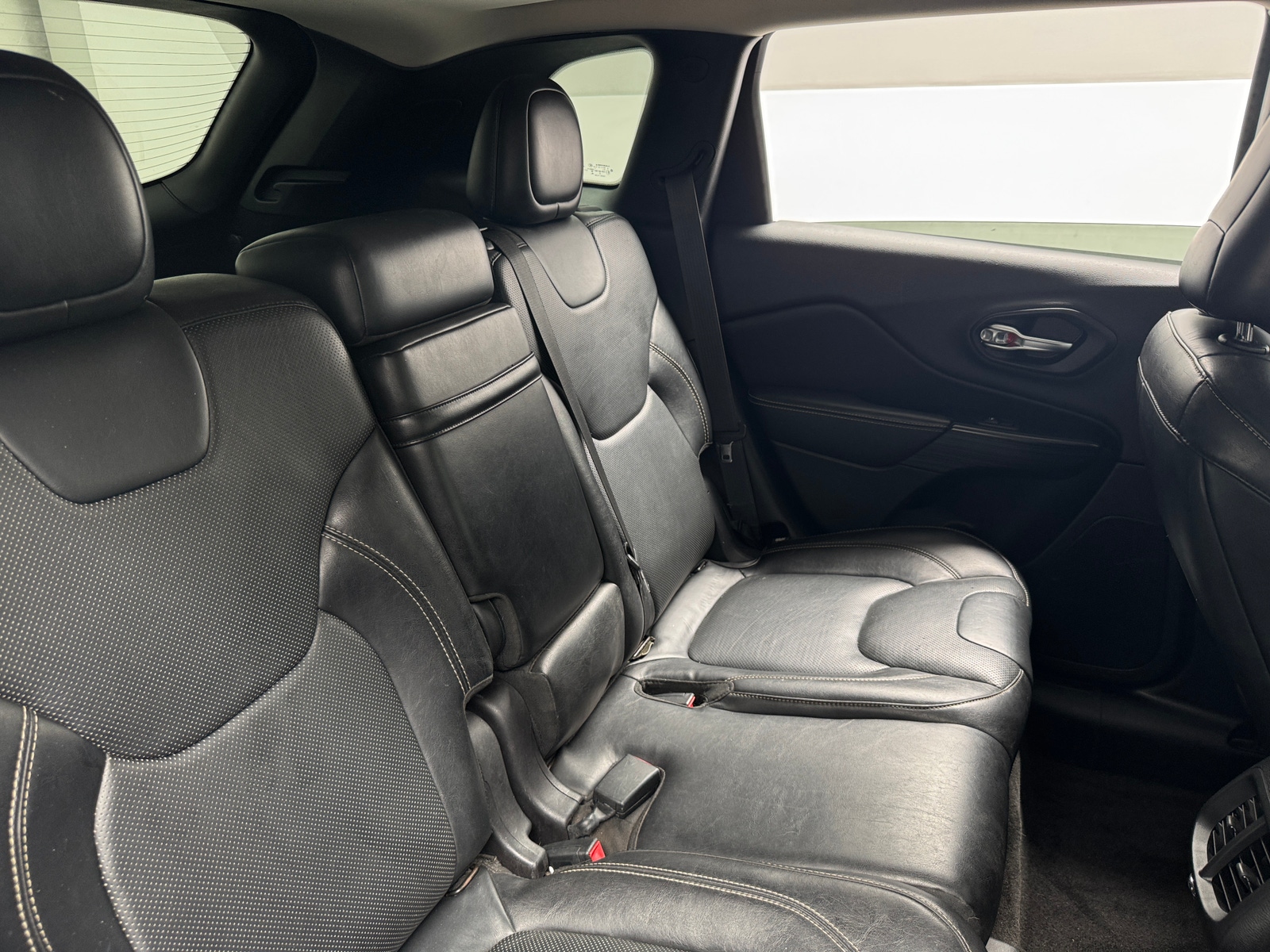 Thumbnail: 2015 Jeep Cherokee - 5
