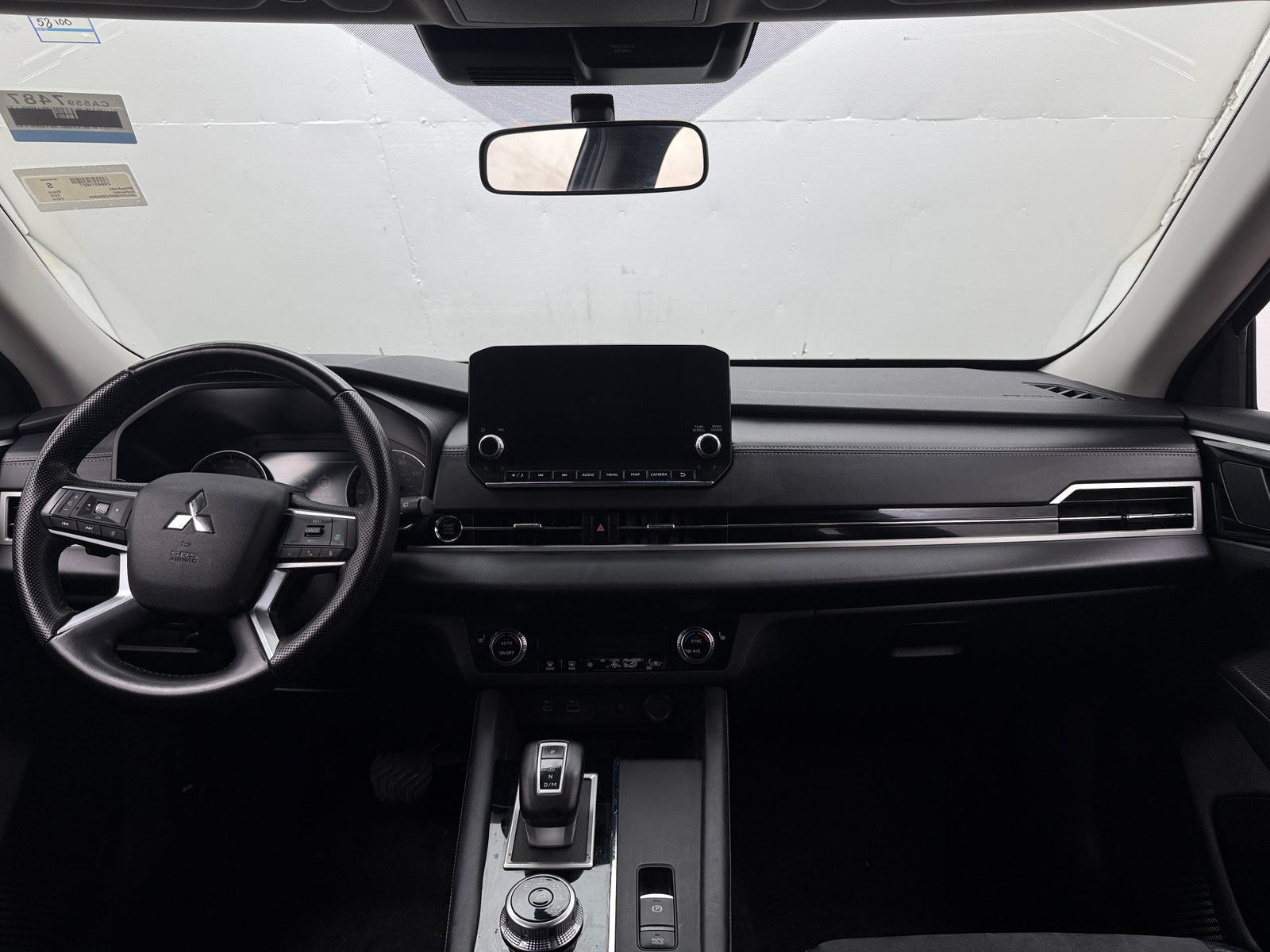 Thumbnail: 2024 Mitsubishi Outlander - 2