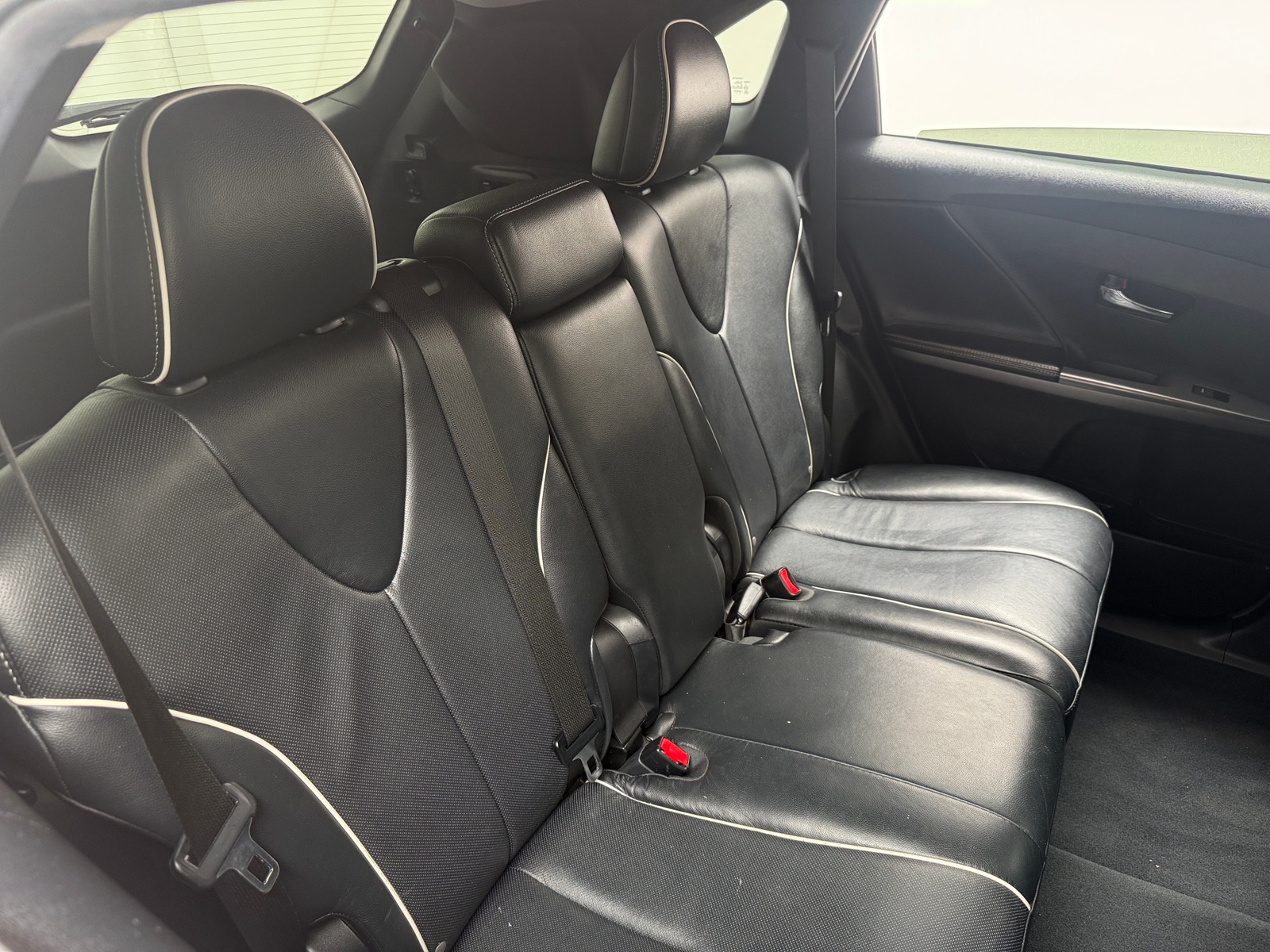 Thumbnail: 2013 Toyota Venza - 6