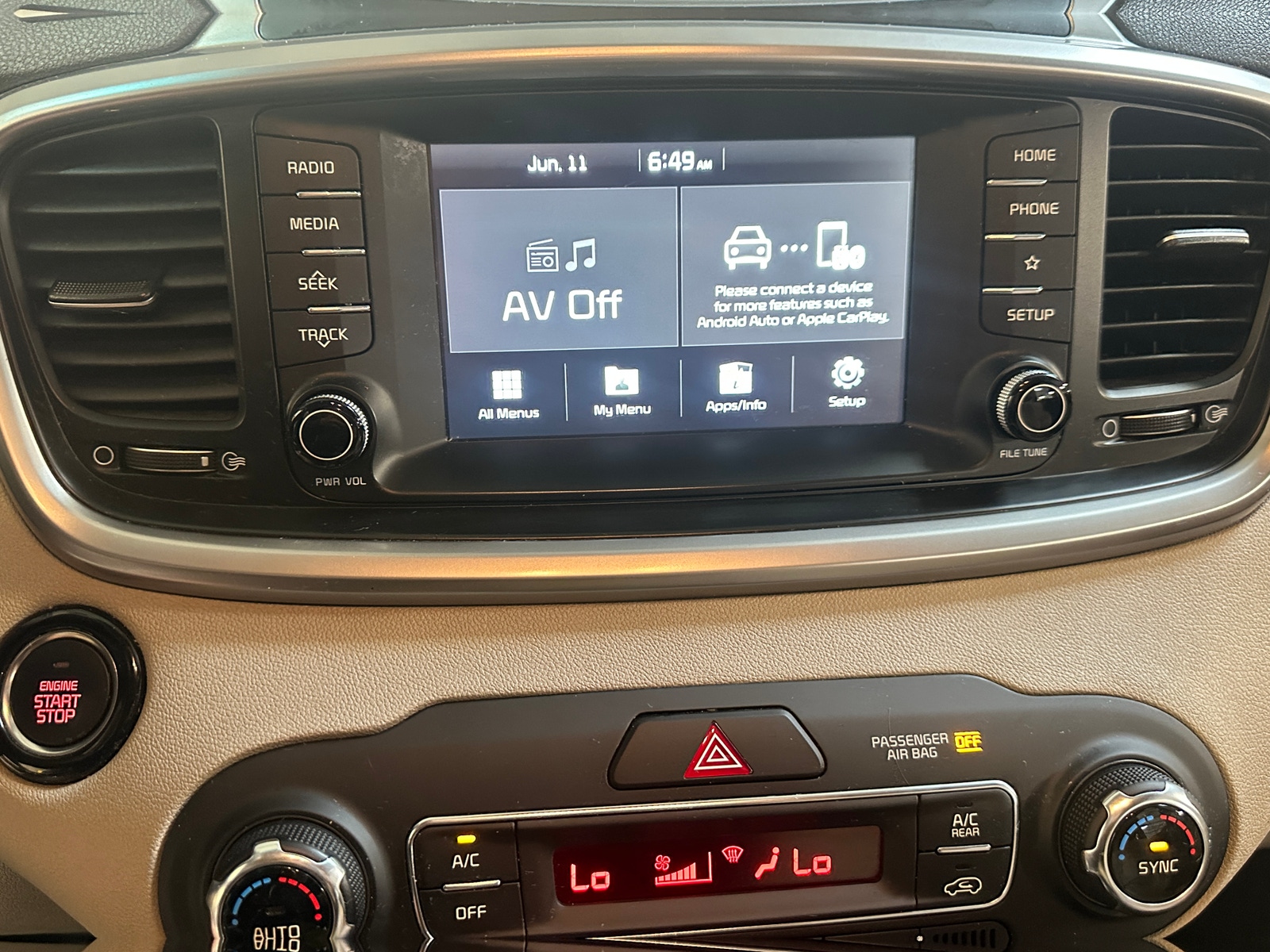 Thumbnail: 2020 Kia Sorento - 4