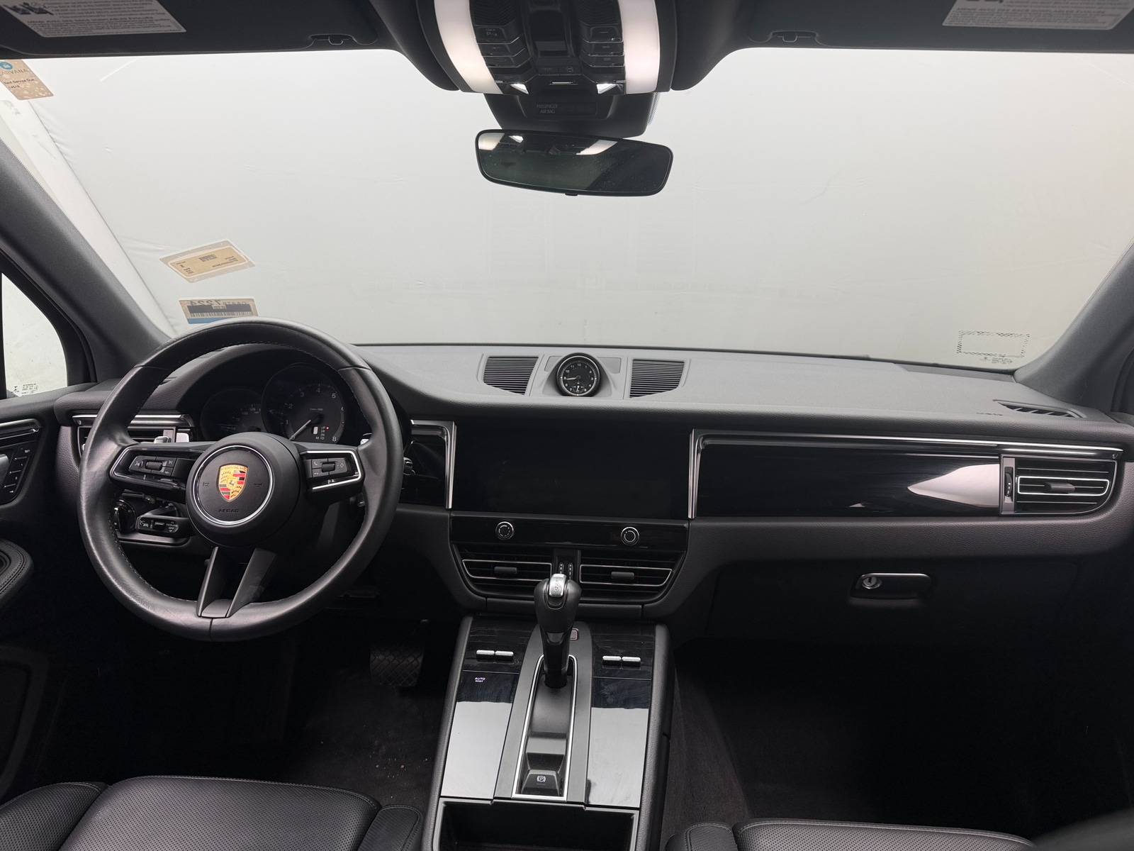 Thumbnail: 2023 Porsche Macan - 2