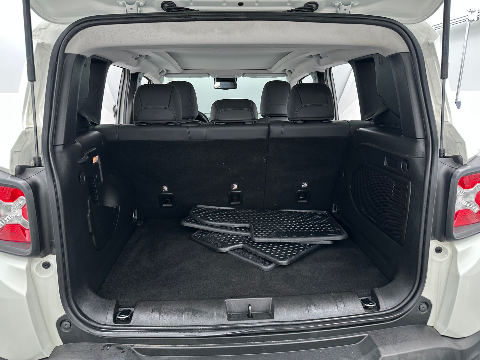 Thumbnail: 2023 Jeep Renegade - 6