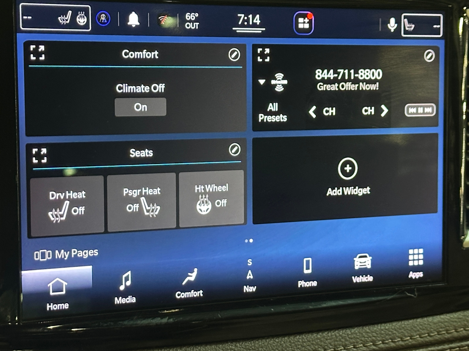 Thumbnail: 2021 Chrysler Pacifica - 3