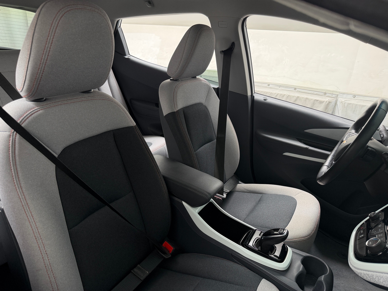 Thumbnail: 2021 Chevrolet Bolt EV - 2
