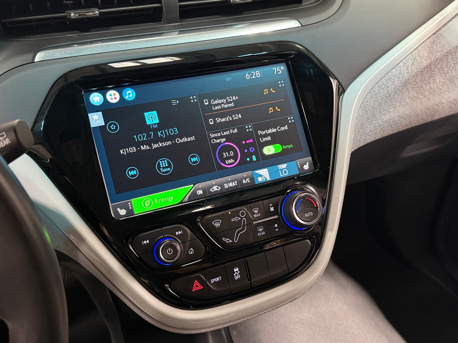 Thumbnail: 2021 Chevrolet Bolt EV - 4