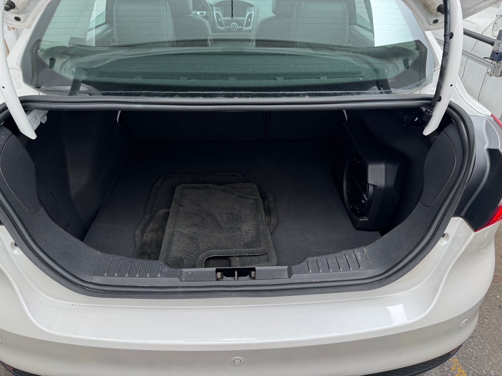 Thumbnail: 2014 Ford Focus - 6