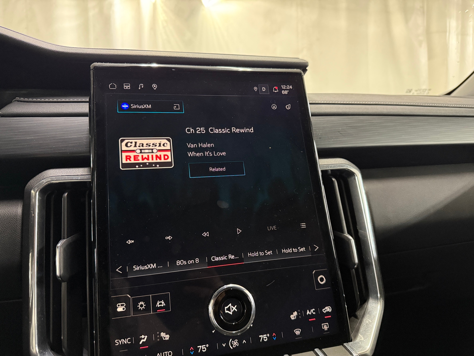 Thumbnail: 2025 GMC Acadia - 4