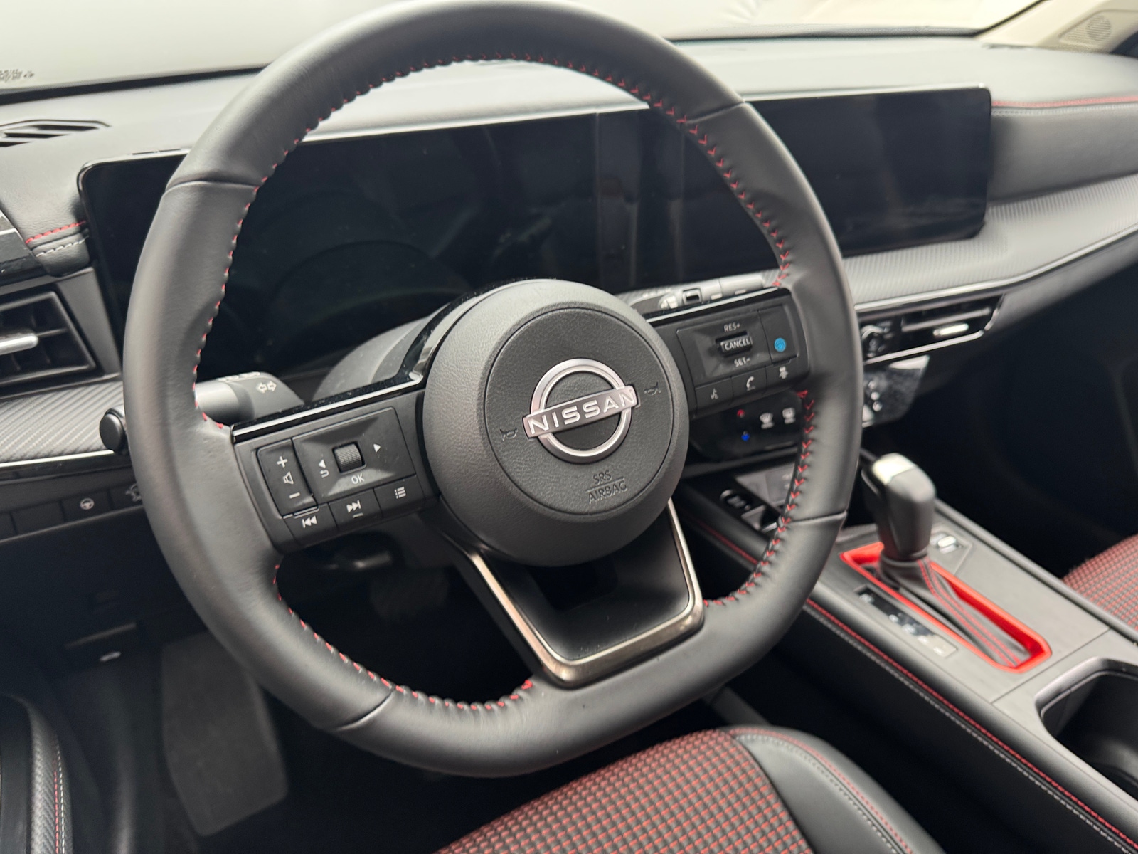 Thumbnail: 2025 Nissan Kicks - 4