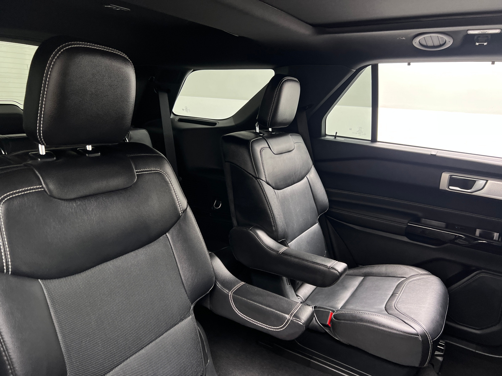 Thumbnail: 2023 Ford Explorer - 5