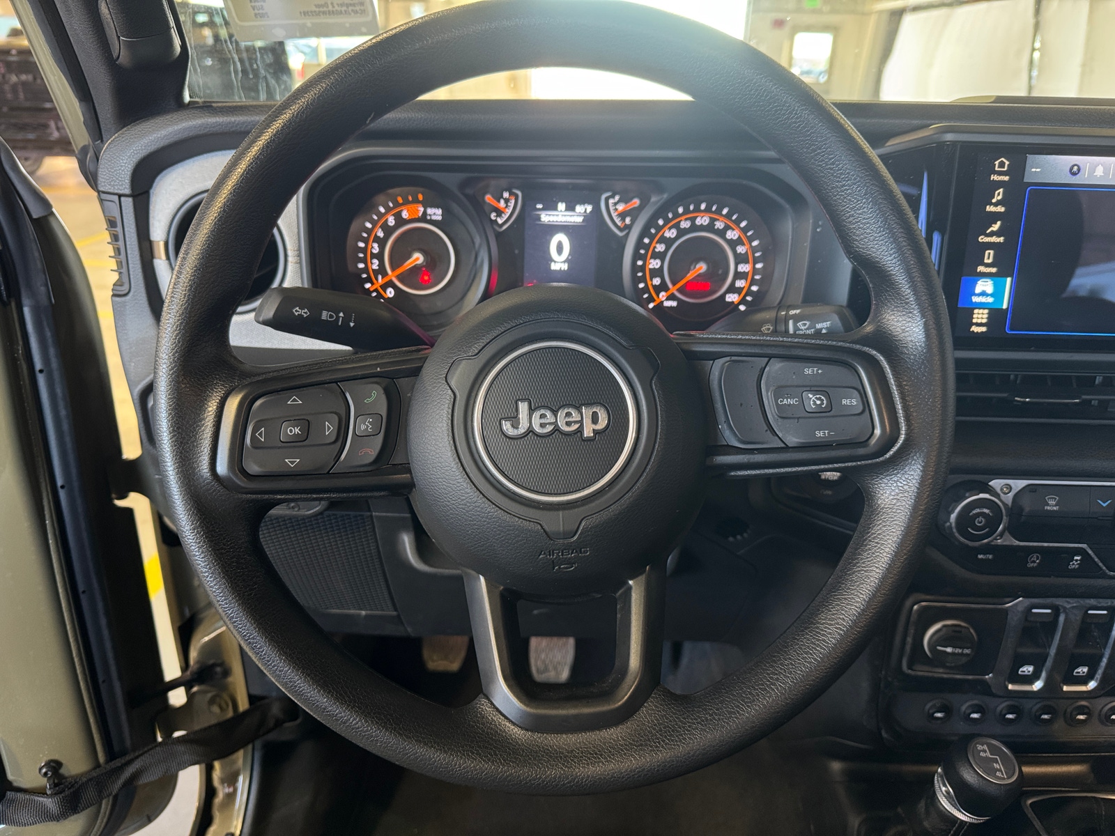 Thumbnail: 2025 Jeep Wrangler - 5