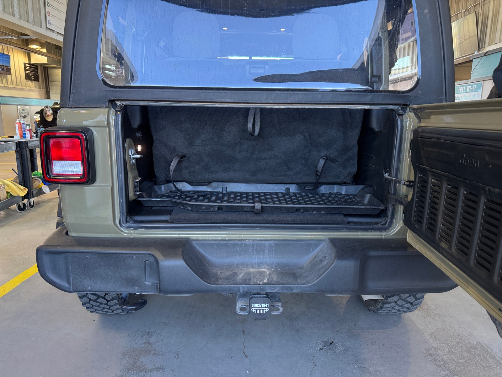 Thumbnail: 2025 Jeep Wrangler - 7
