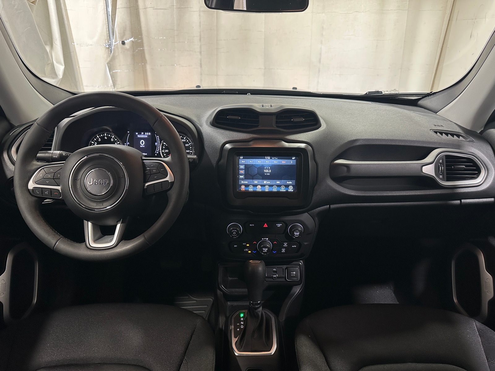 Thumbnail: 2019 Jeep Renegade - 3