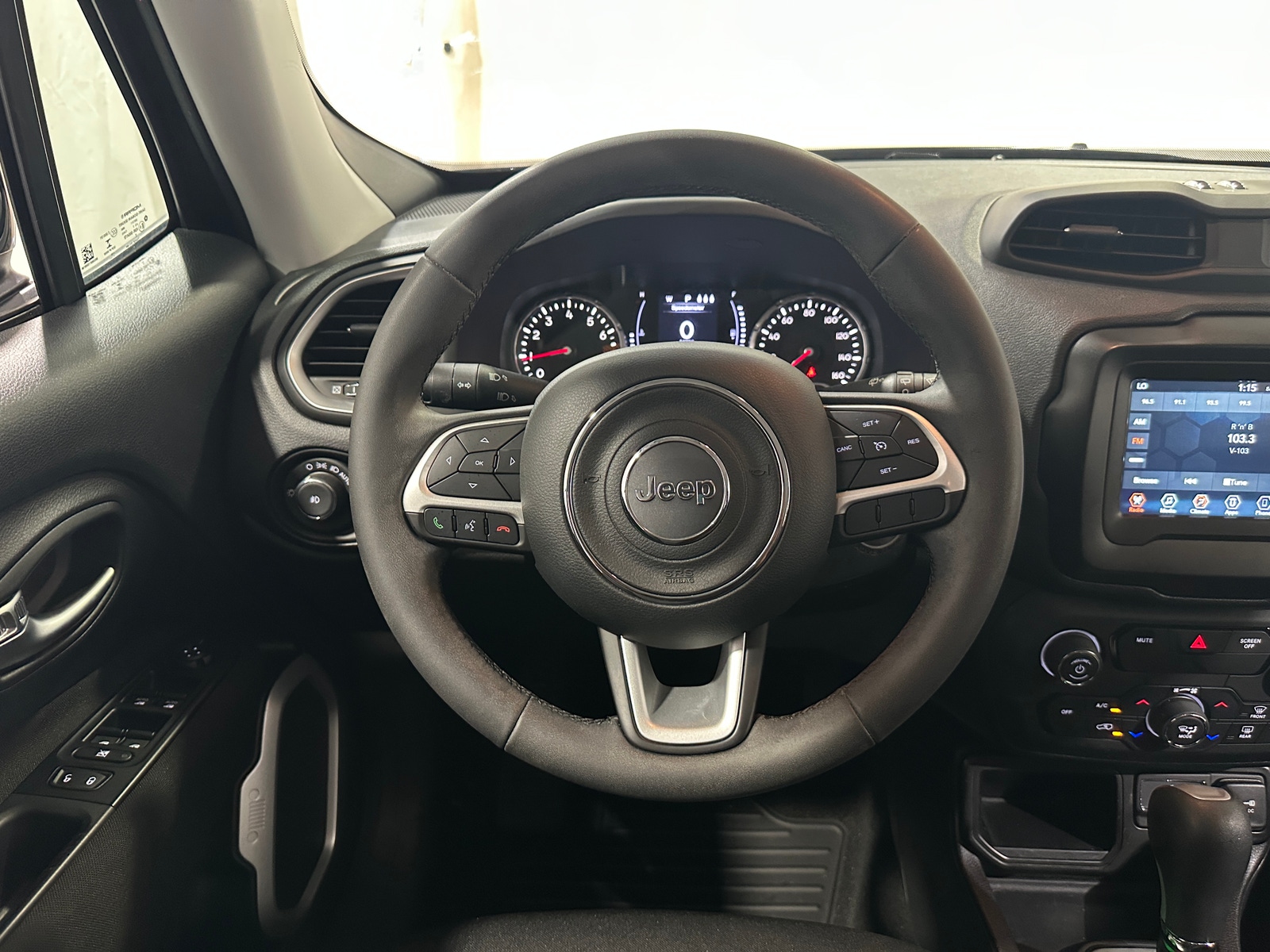 Thumbnail: 2019 Jeep Renegade - 5