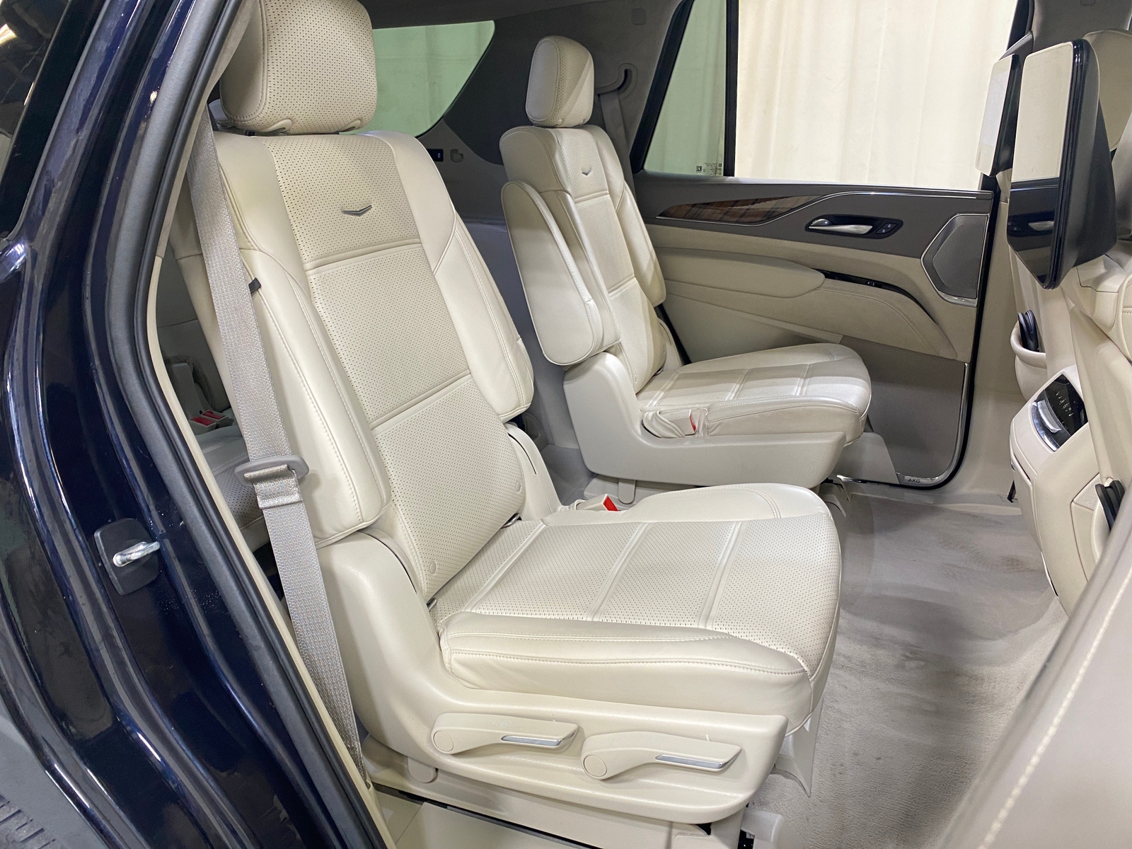 Thumbnail: 2021 Cadillac Escalade - 6