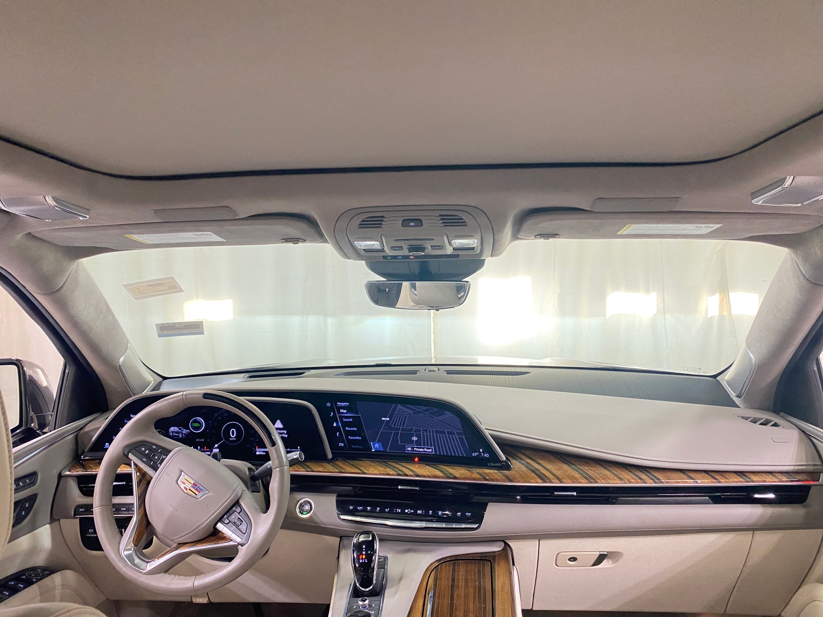 Thumbnail: 2021 Cadillac Escalade - 3