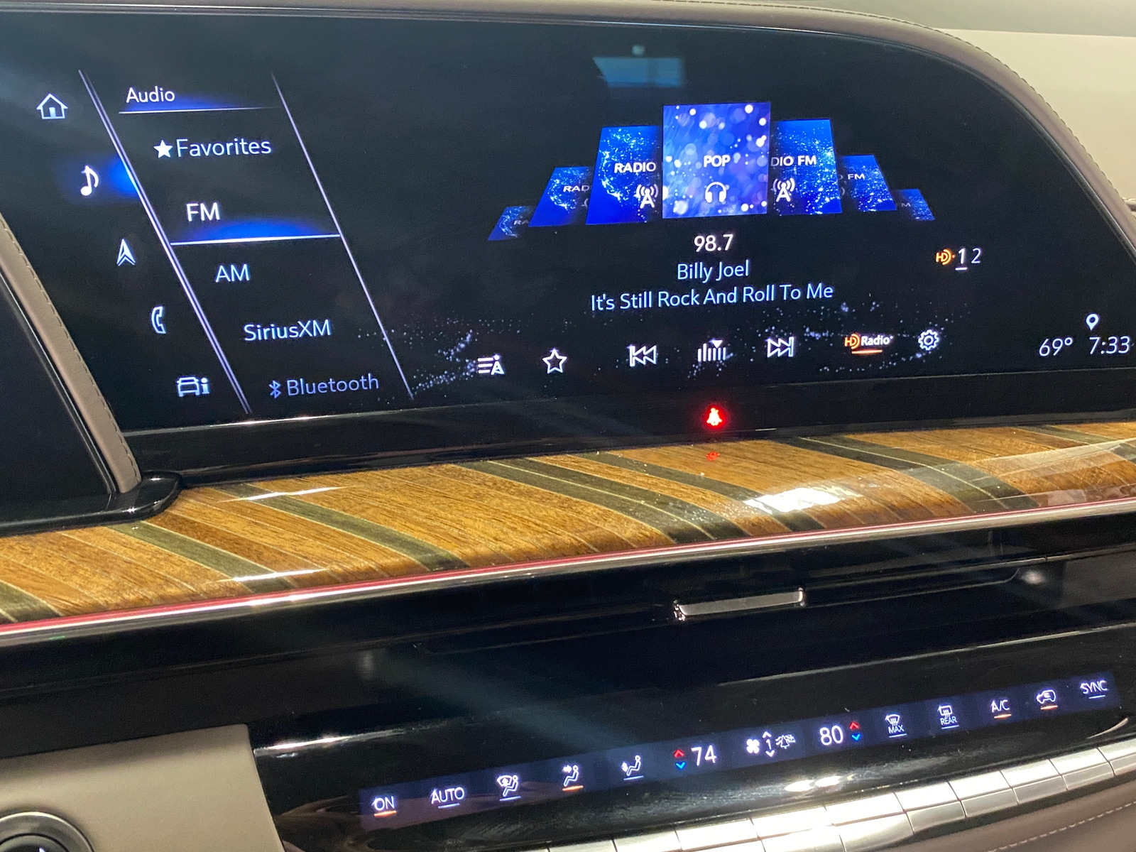 Thumbnail: 2021 Cadillac Escalade - 4