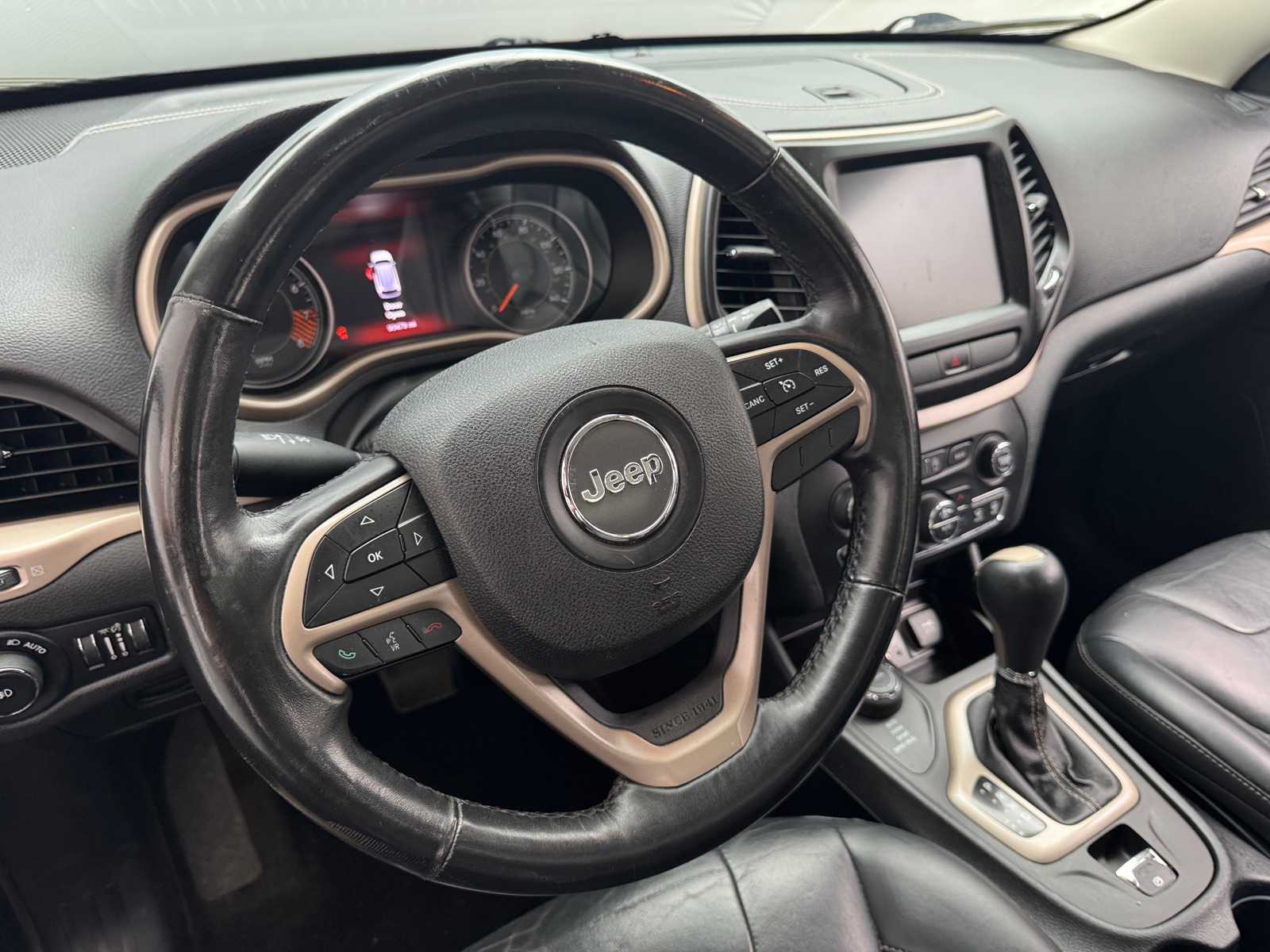 Thumbnail: 2015 Jeep Cherokee - 4