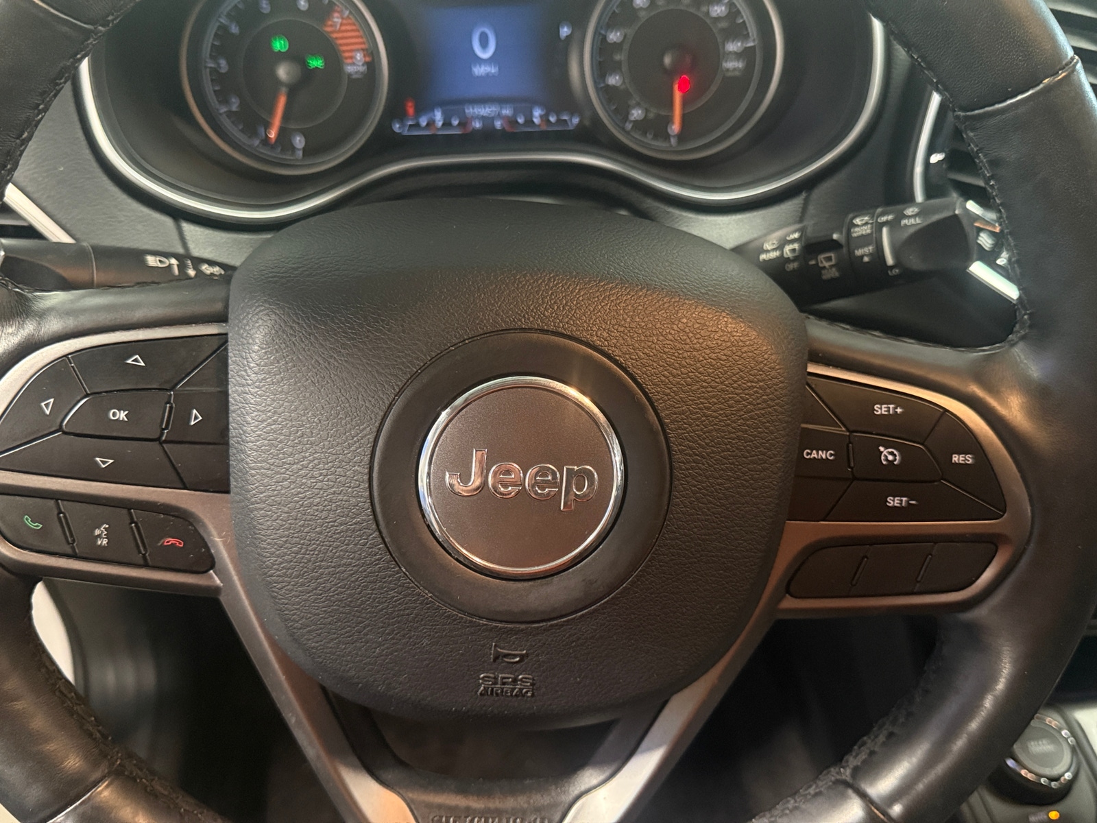 Thumbnail: 2019 Jeep Cherokee - 4