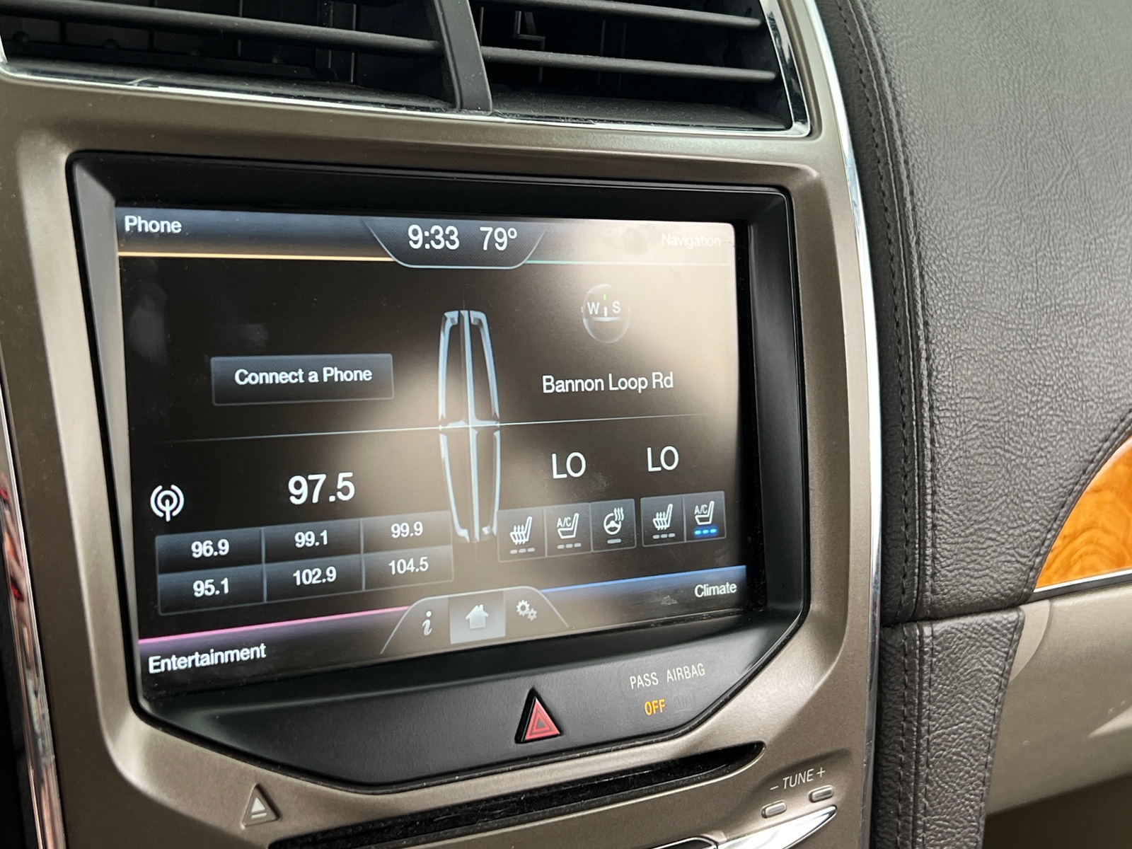 Thumbnail: 2015 Lincoln MKX - 3