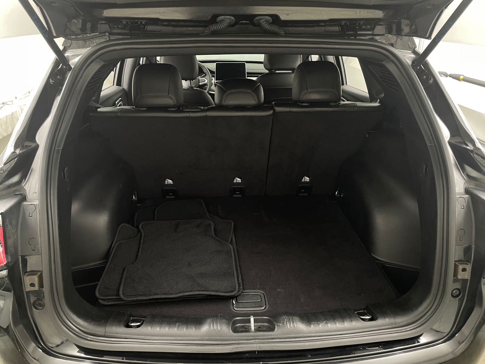 Thumbnail: 2023 Jeep Compass - 6