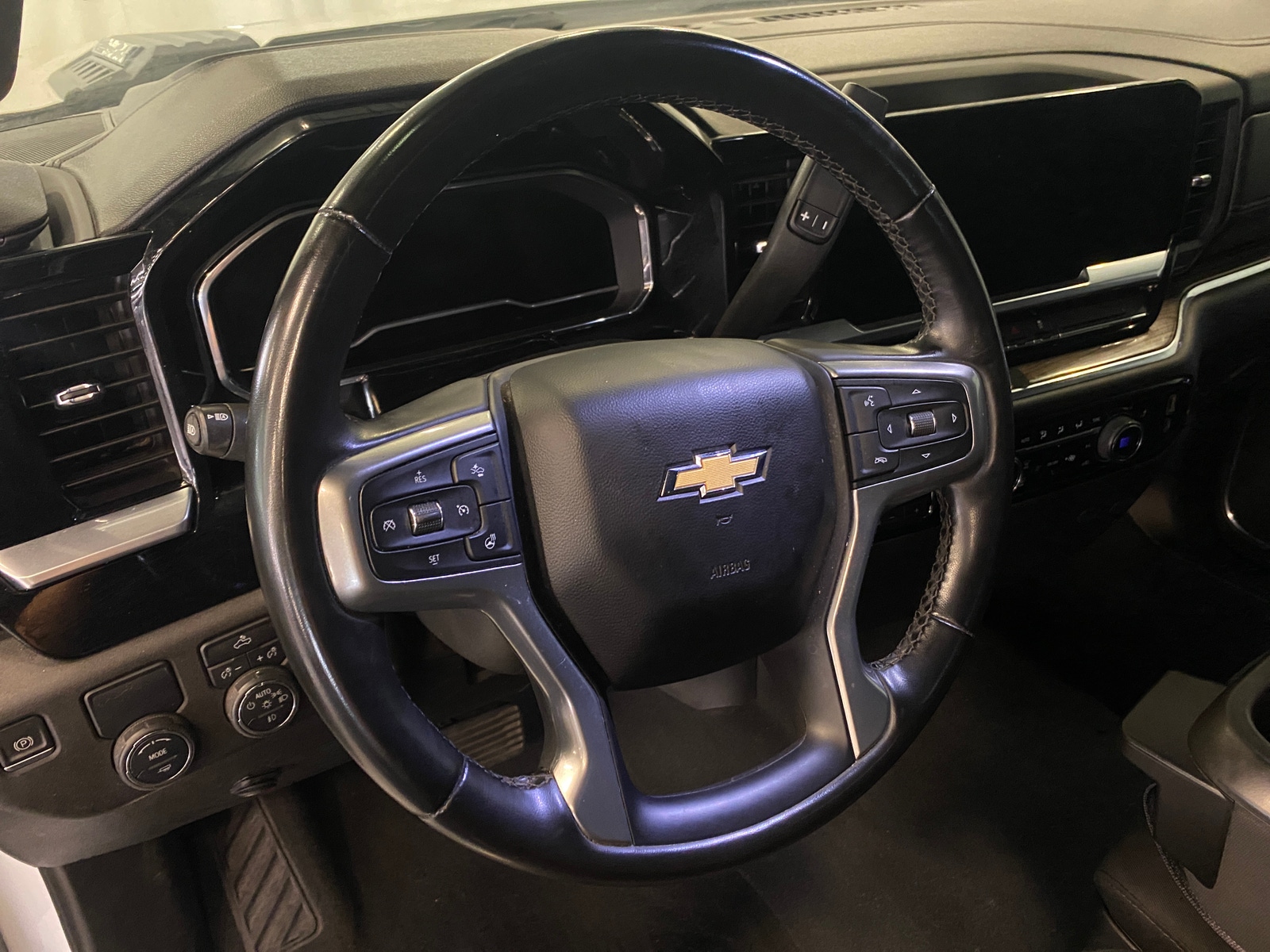 Thumbnail: 2024 Chevrolet Silverado 2500 - 5