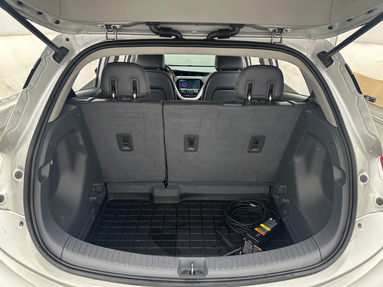 Thumbnail: 2017 Chevrolet Bolt EV - 6