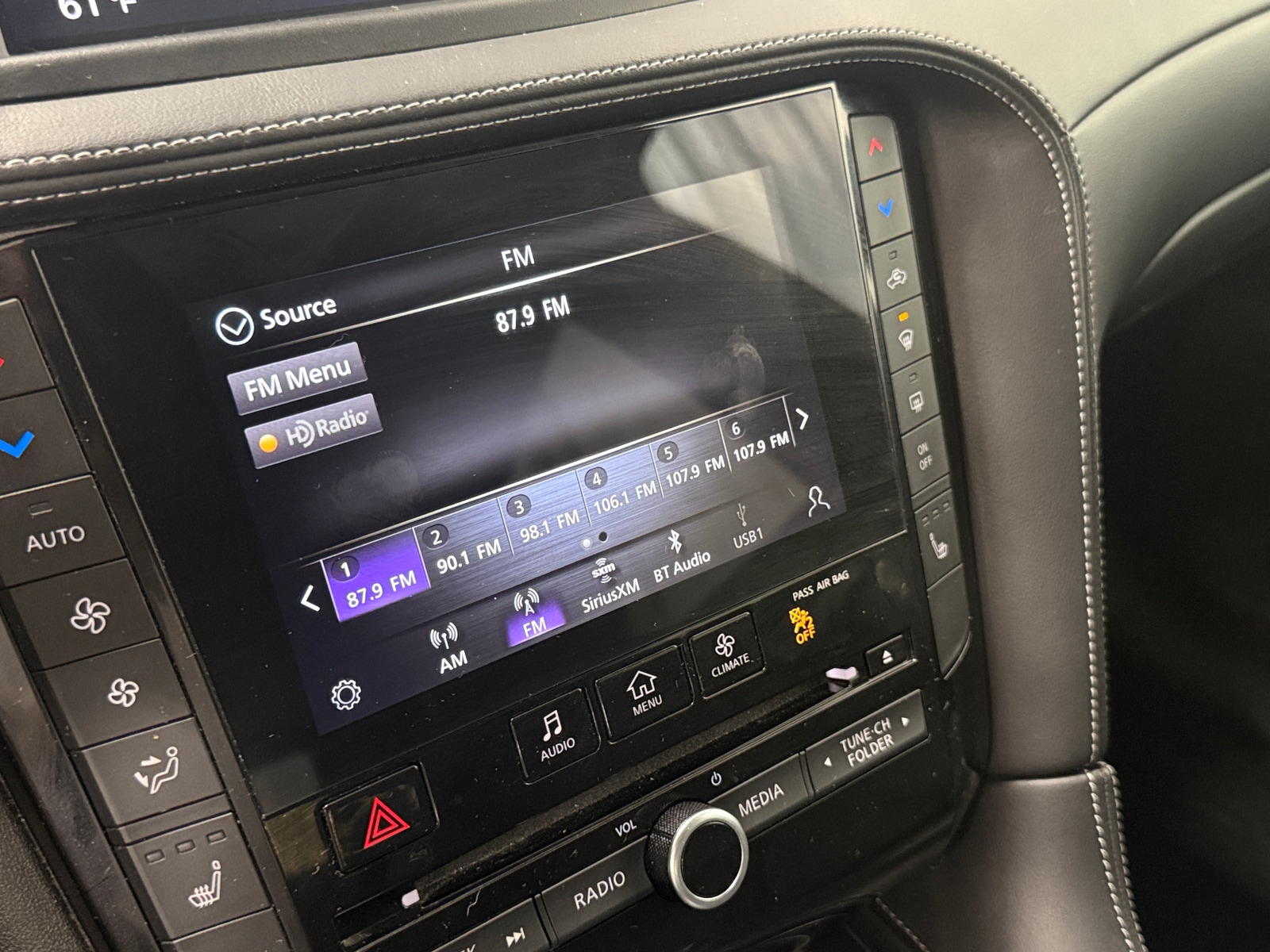 Thumbnail: 2021 INFINITI QX50 - 3