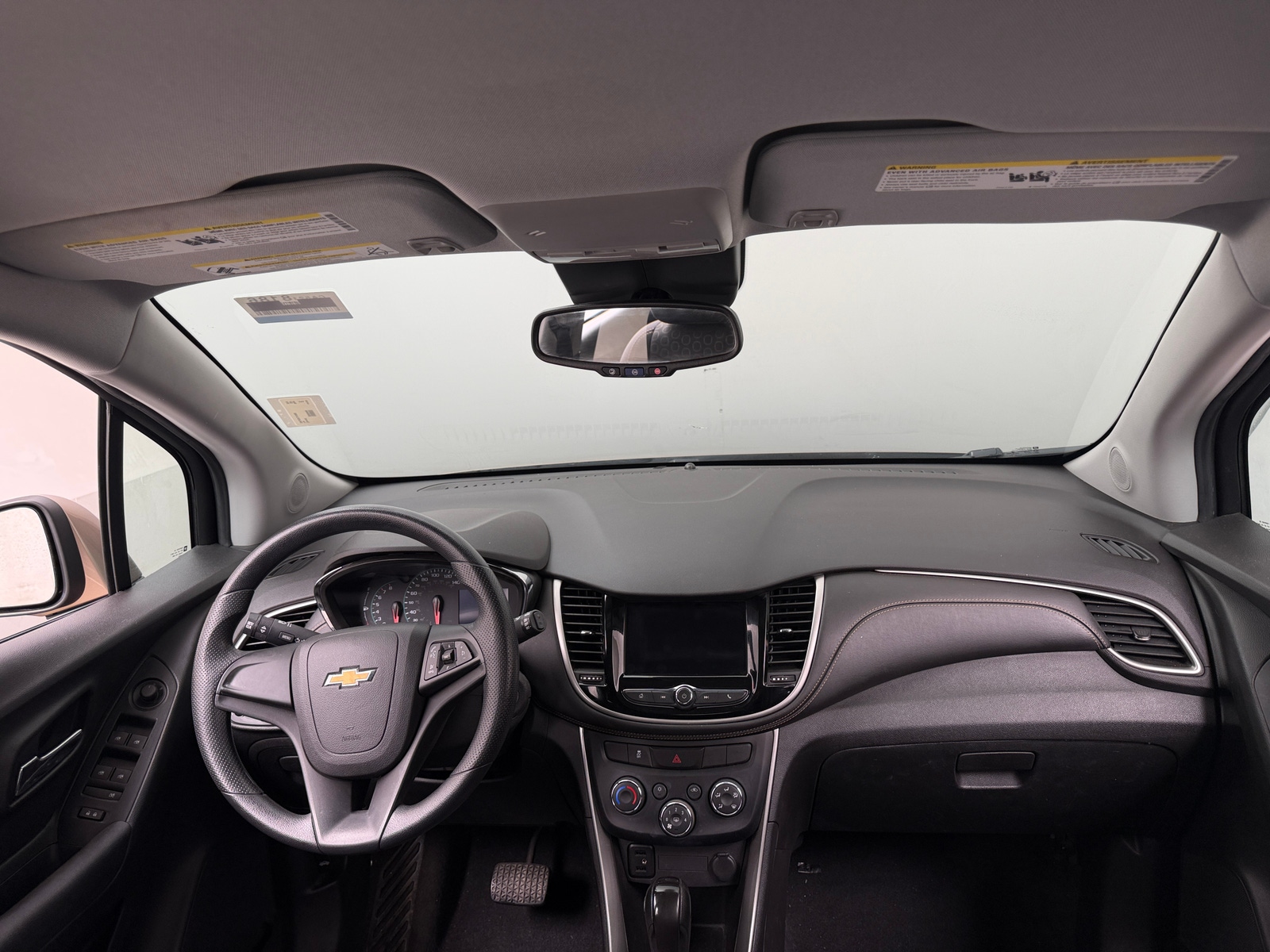 Thumbnail: 2018 Chevrolet Trax - 3