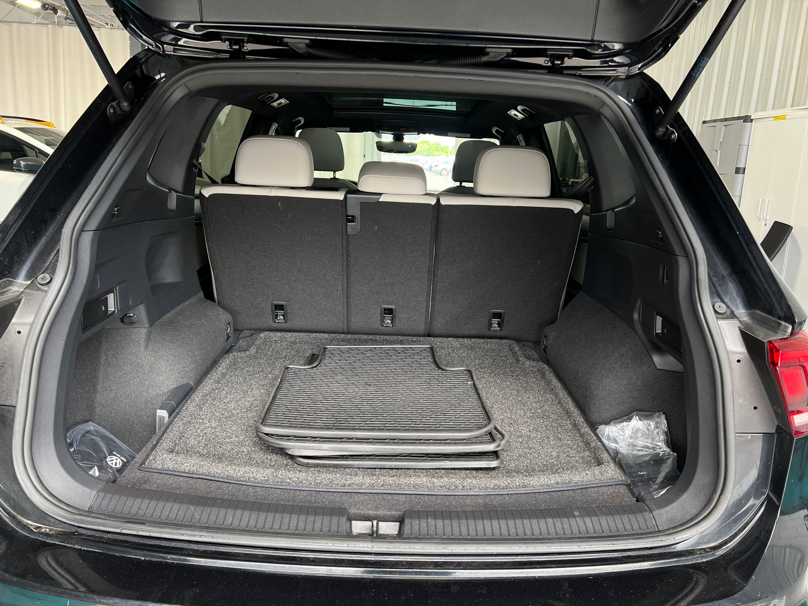 Thumbnail: 2021 Volkswagen Tiguan - 6