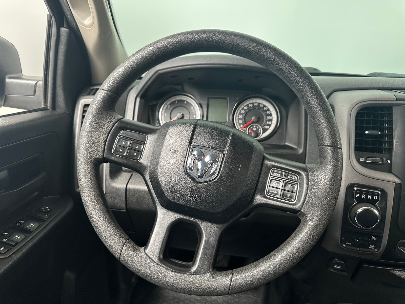 Thumbnail: 2019 RAM 1500 Classic - 4