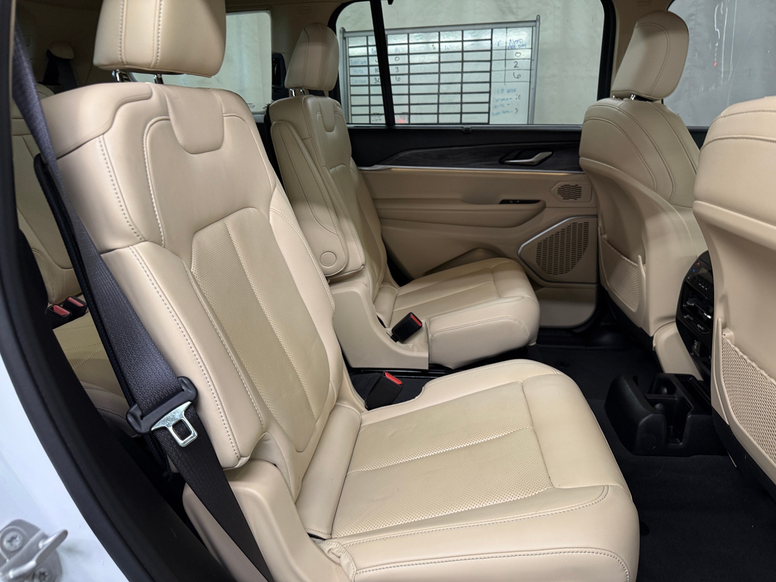 Thumbnail: 2021 Jeep Grand Cherokee L - 5
