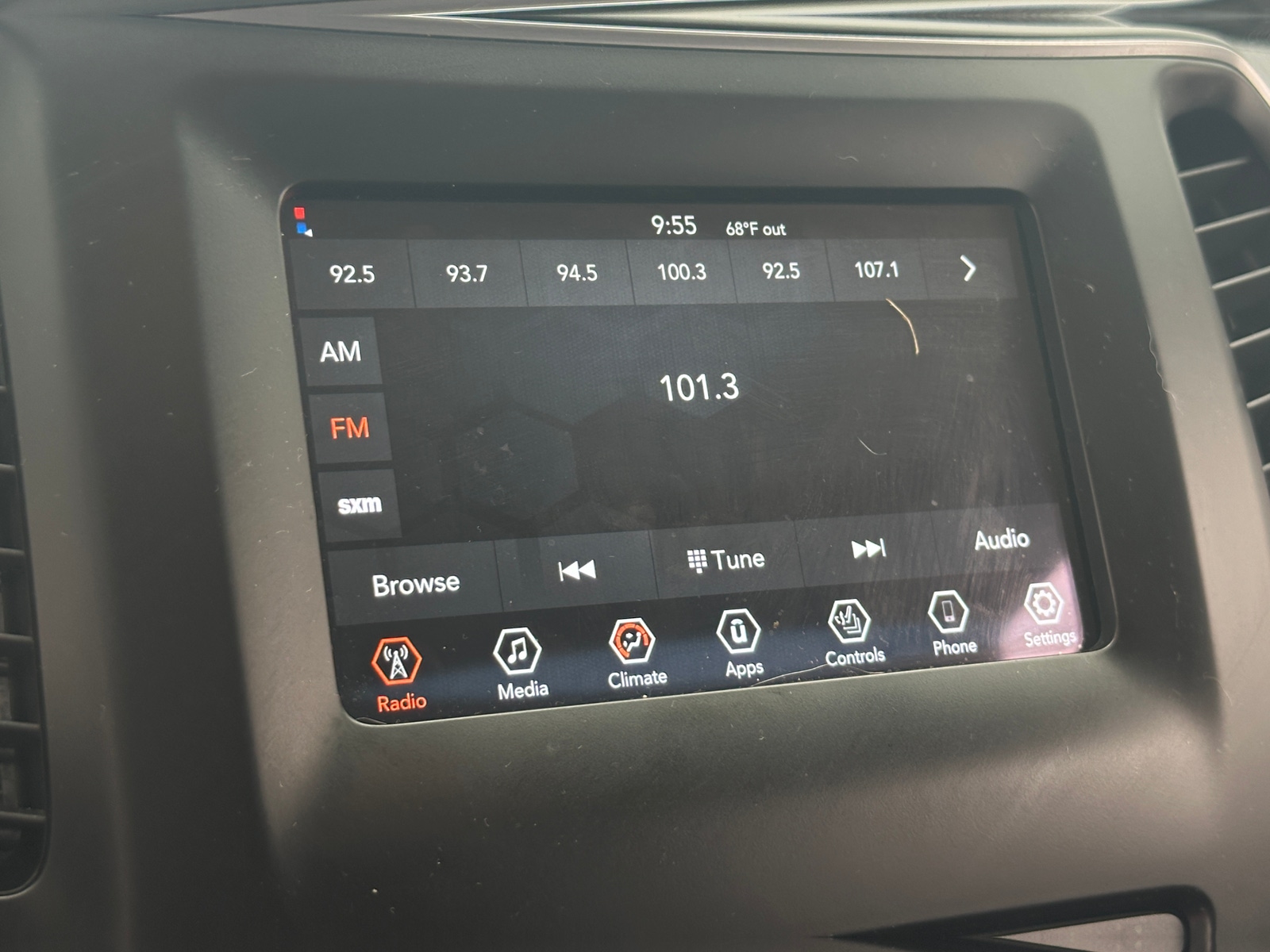 Thumbnail: 2019 Jeep Cherokee - 4