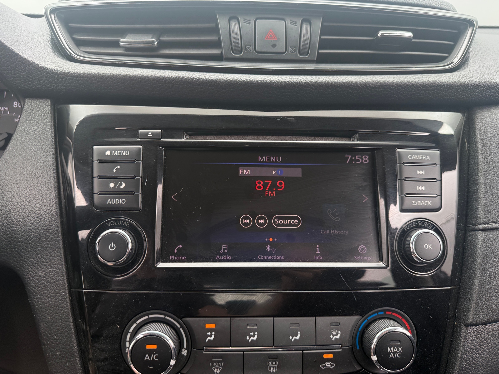 Thumbnail: 2018 Nissan Rogue - 4