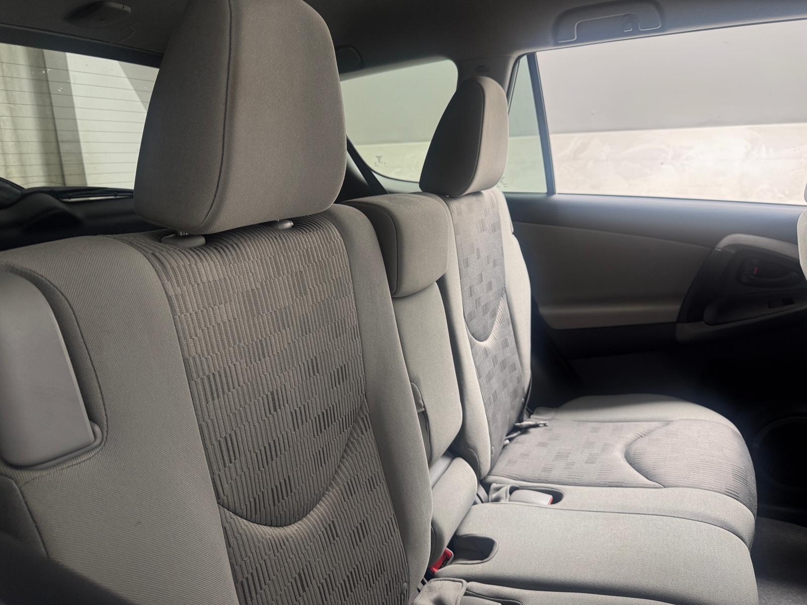 Thumbnail: 2011 Toyota RAV4 - 6