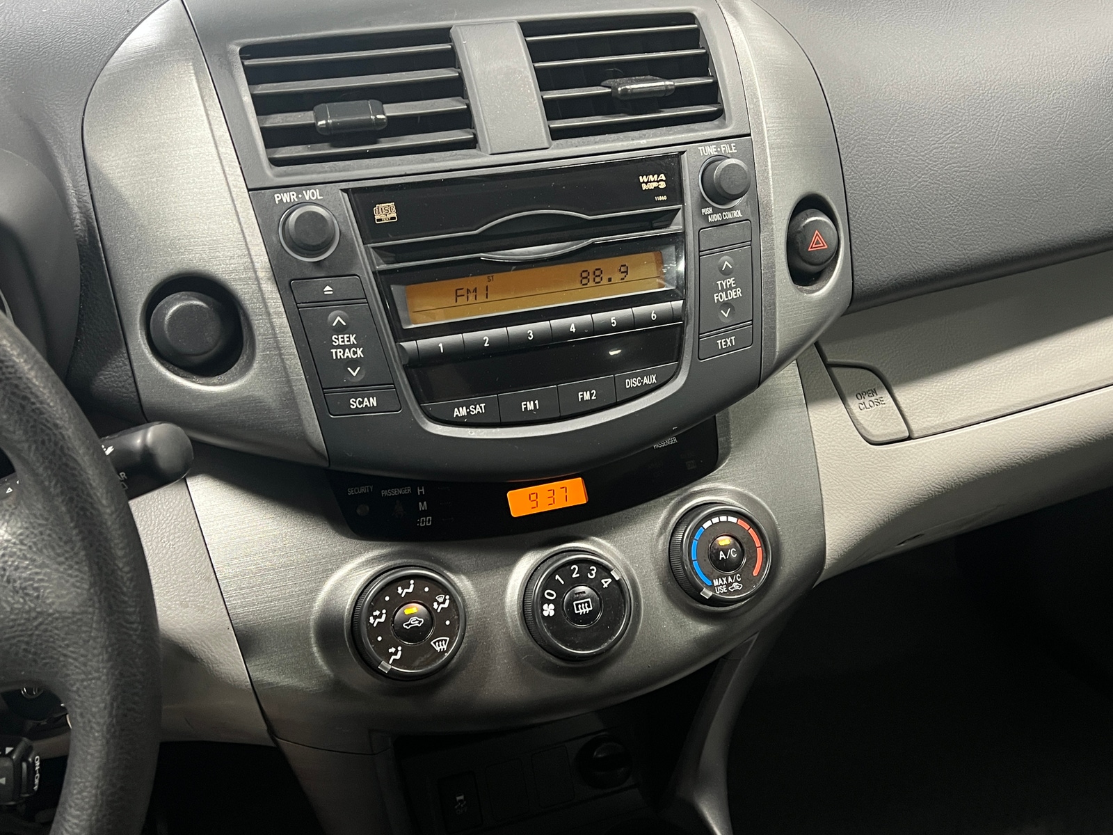 Thumbnail: 2011 Toyota RAV4 - 4
