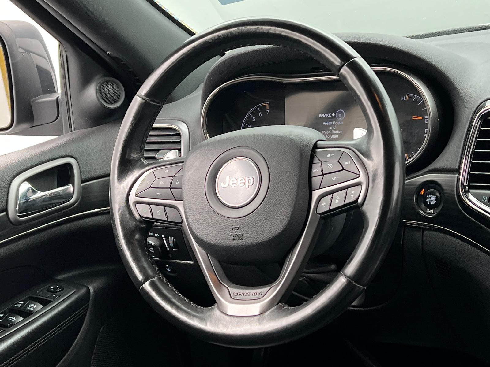 Thumbnail: 2020 Jeep Grand Cherokee - 4