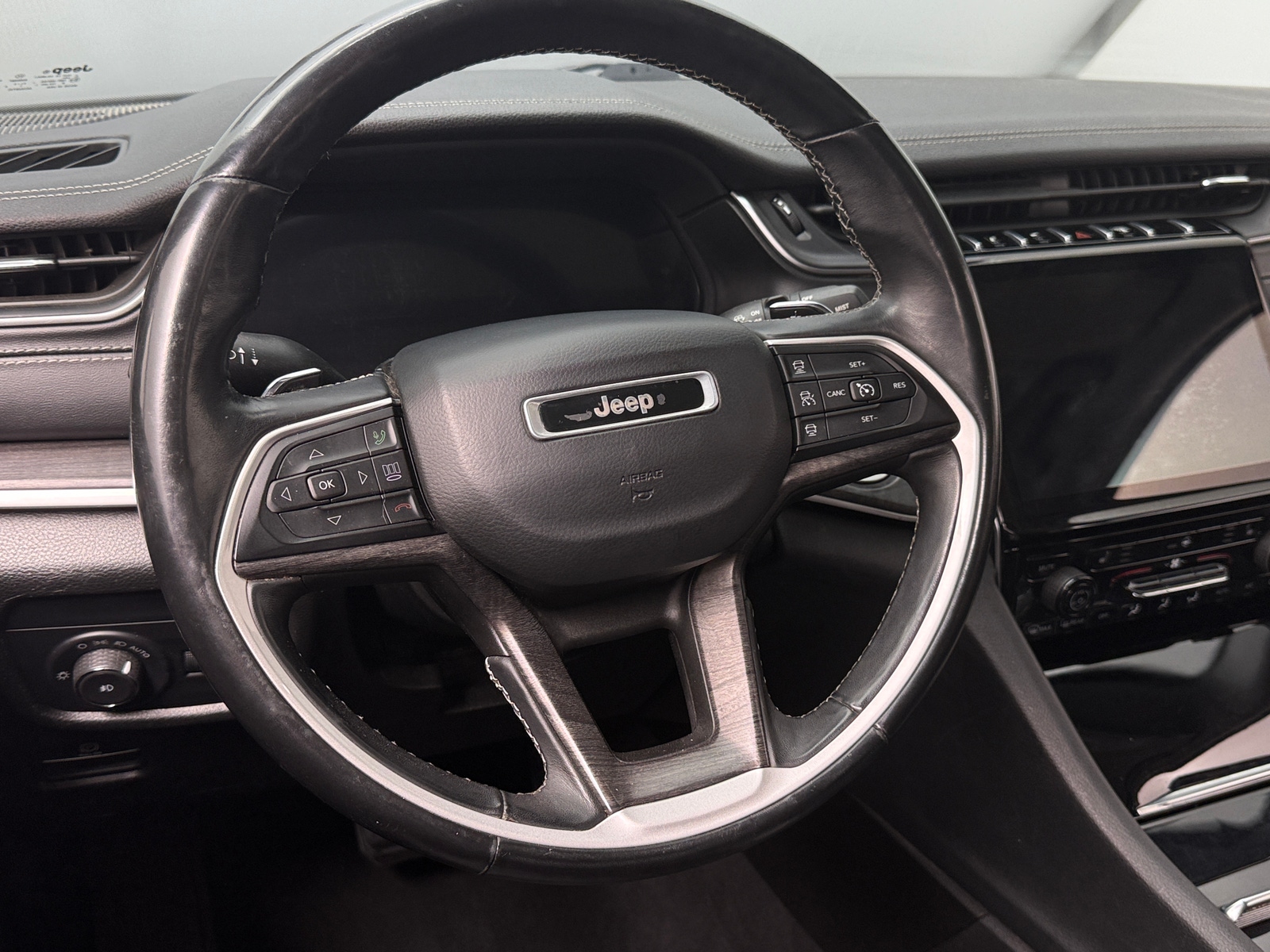 Thumbnail: 2021 Jeep Grand Cherokee L - 4