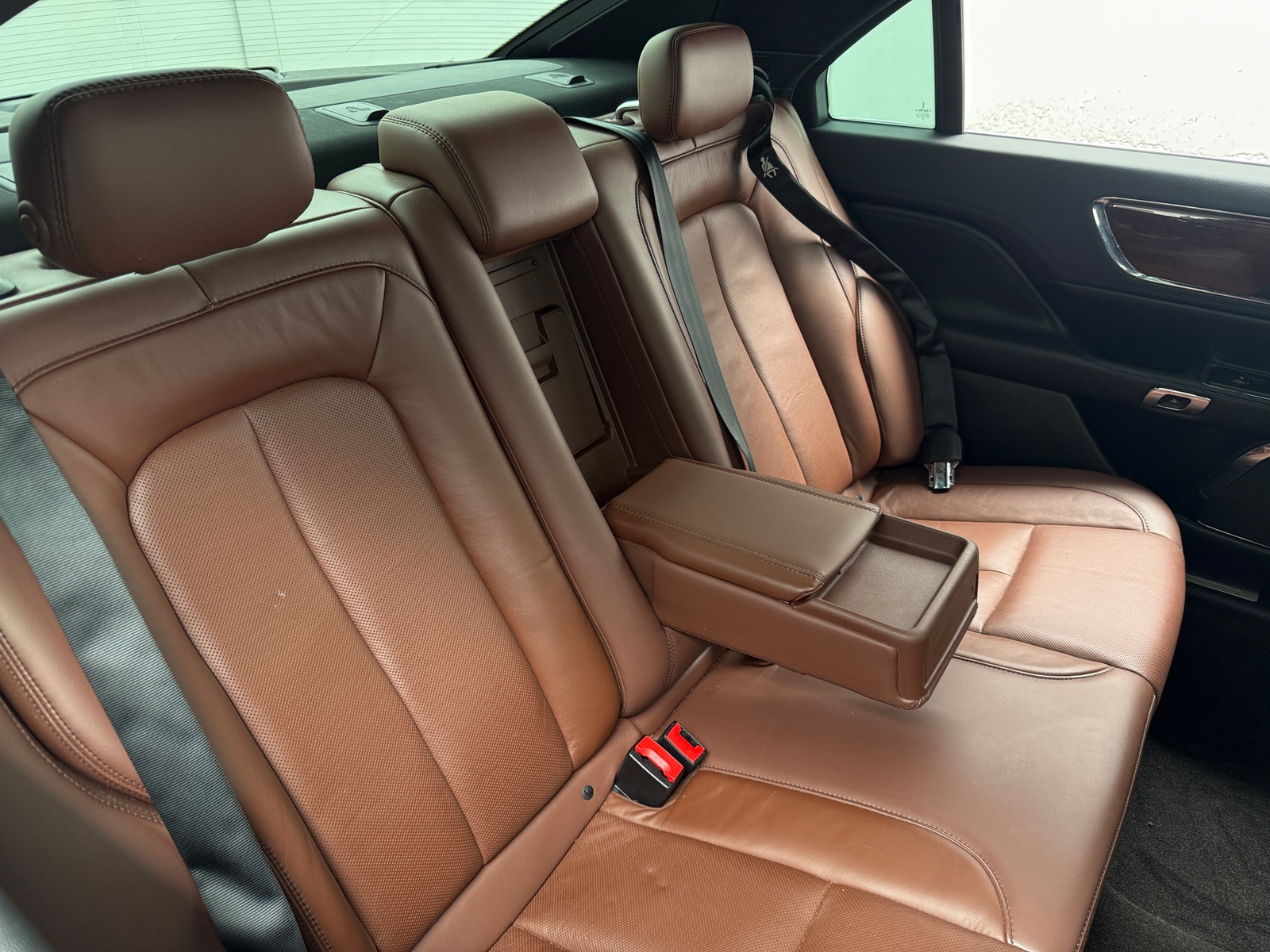 Thumbnail: 2018 Lincoln Continental - 5