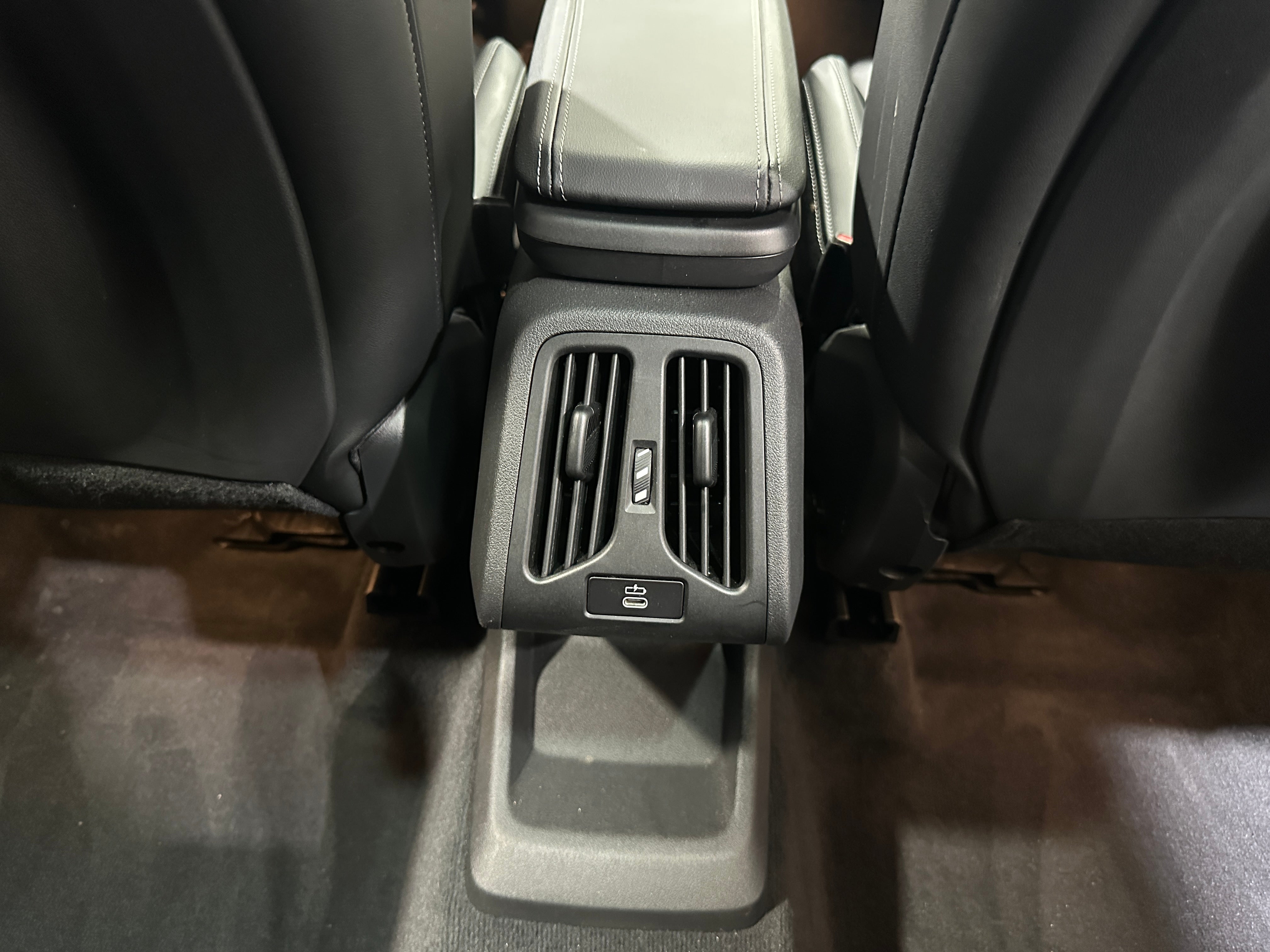 2026 BMW X1 28i - Photo 5