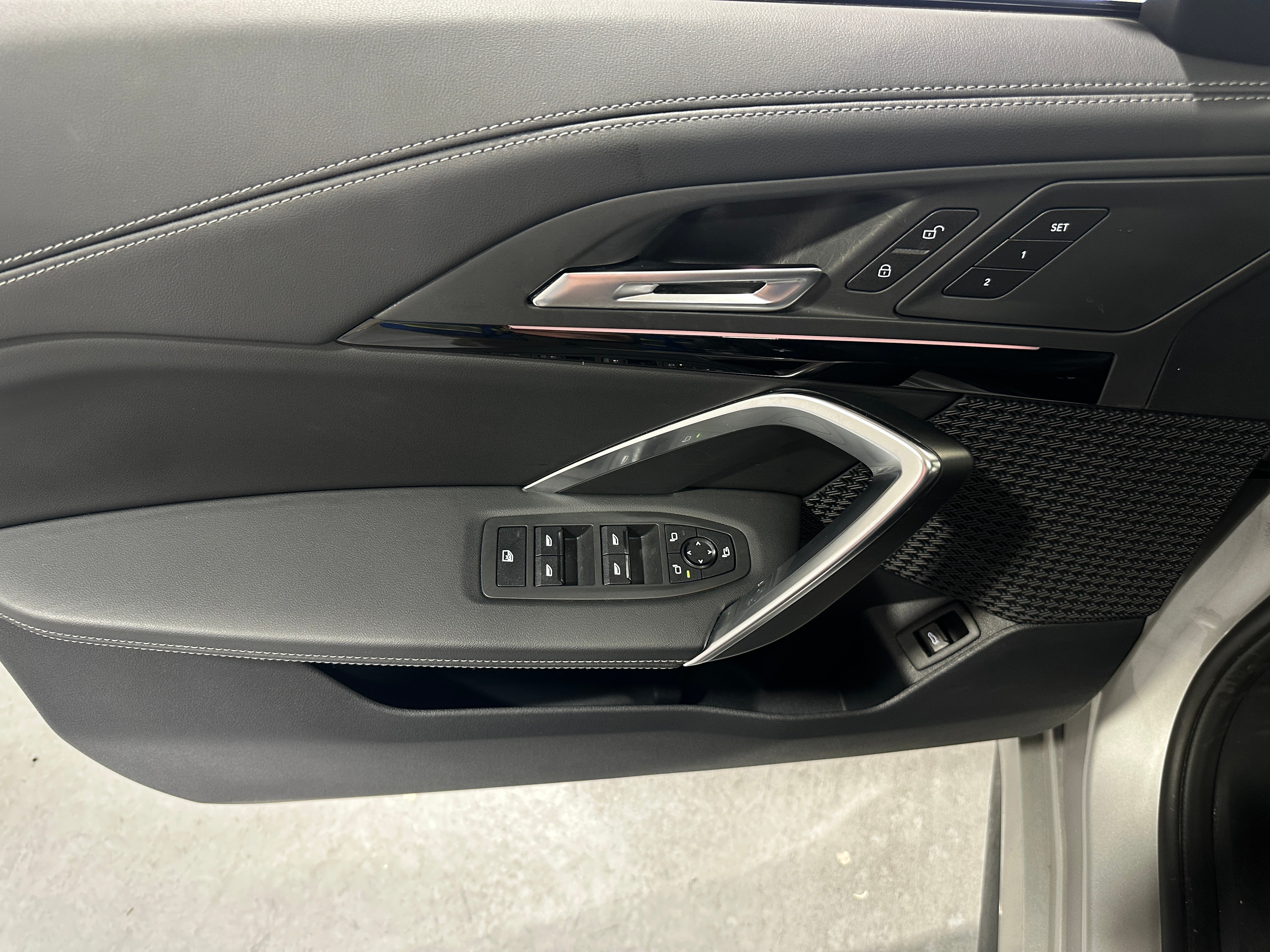 2026 BMW X1 28i - Photo 3