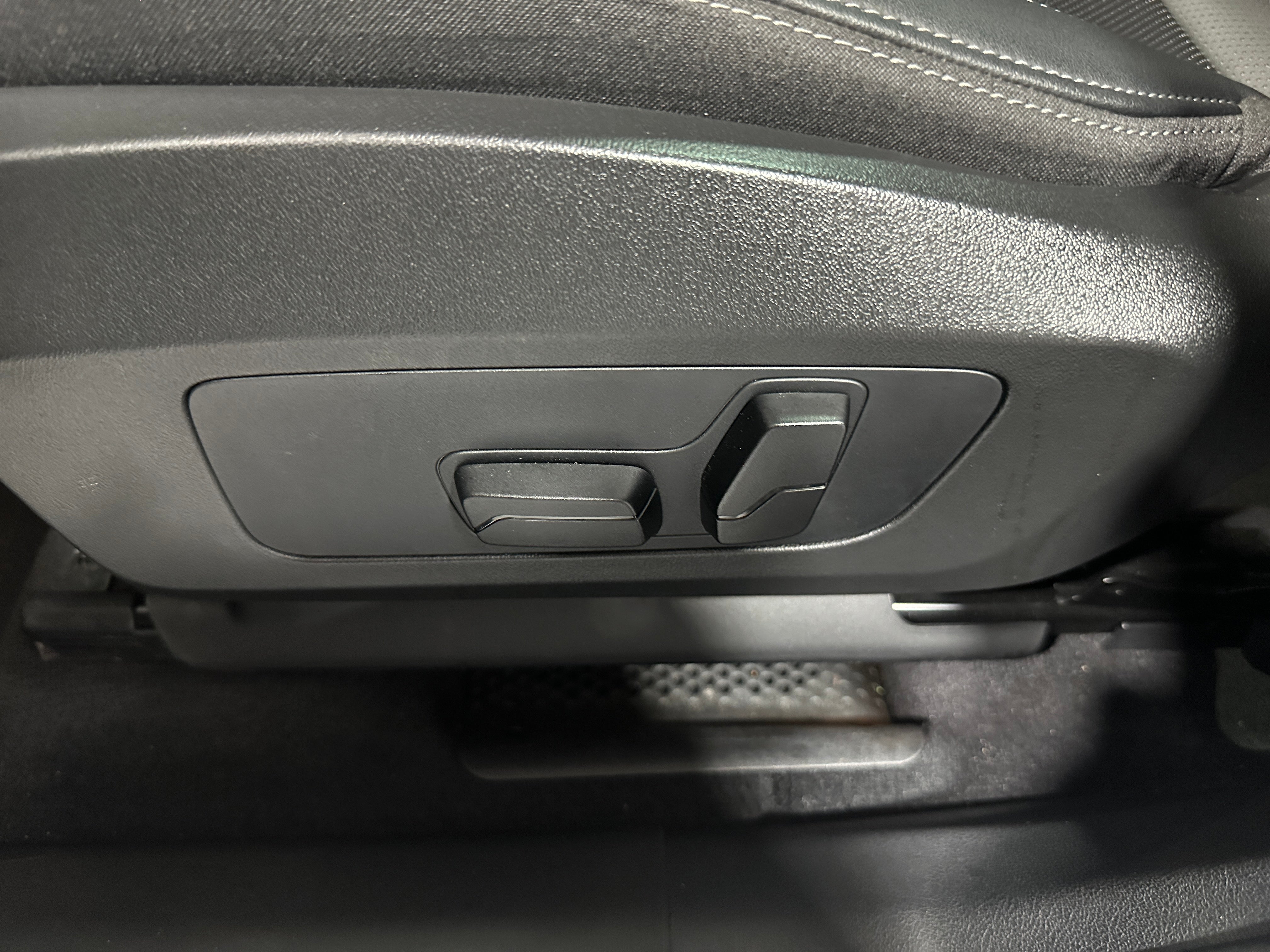 2026 BMW X1 28i - Photo 11