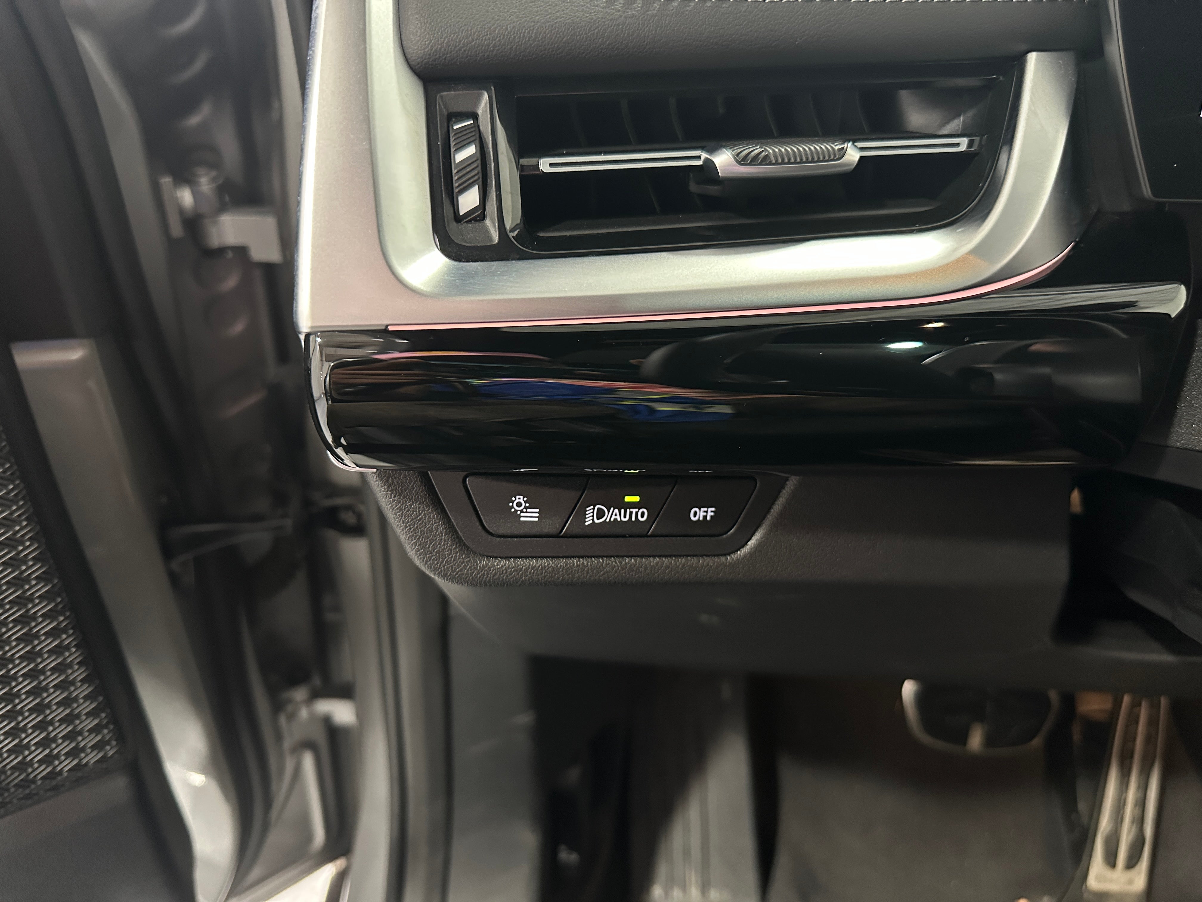 2026 BMW X1 28i - Photo 14