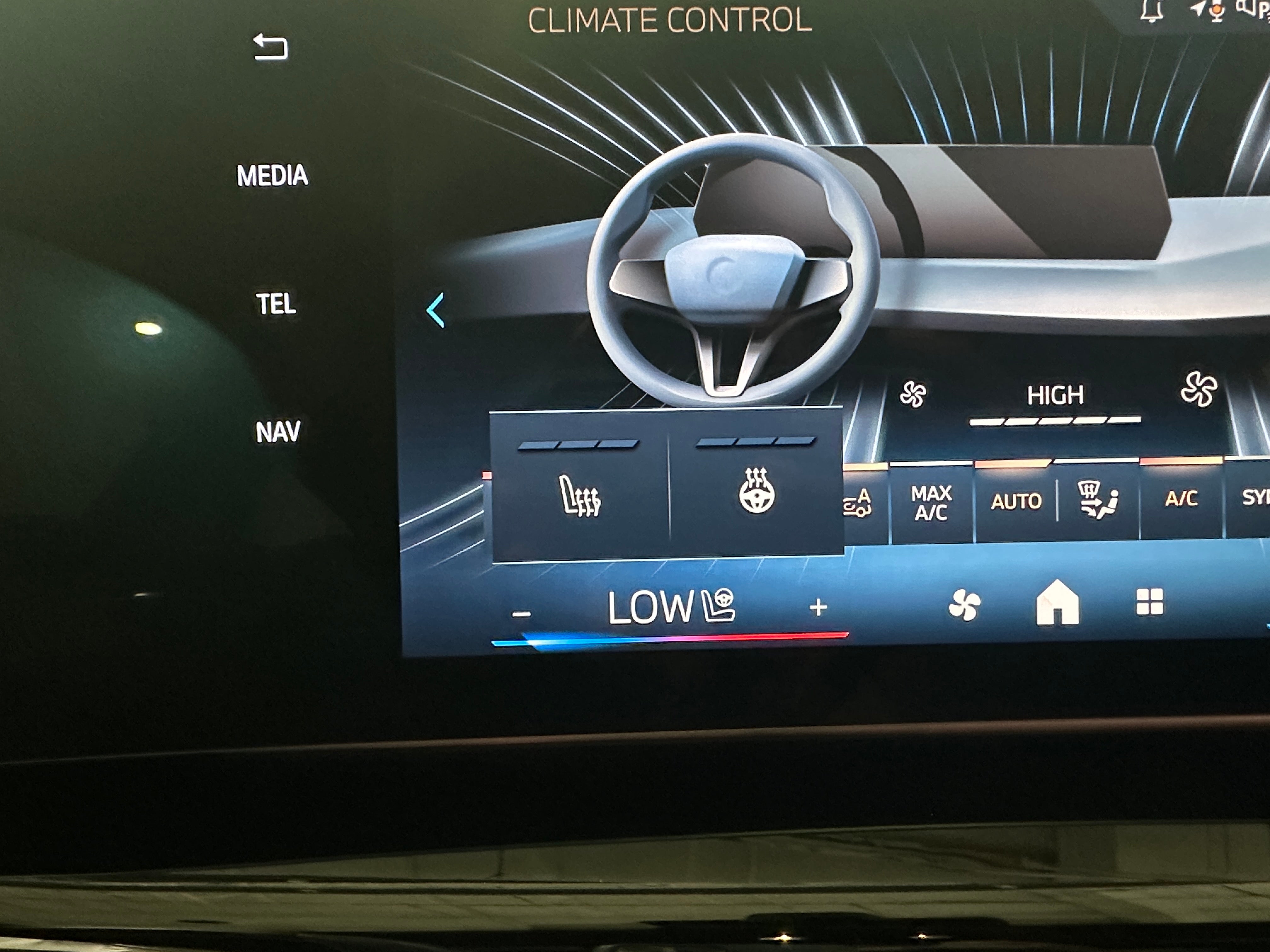 2026 BMW X1 28i - Photo 18